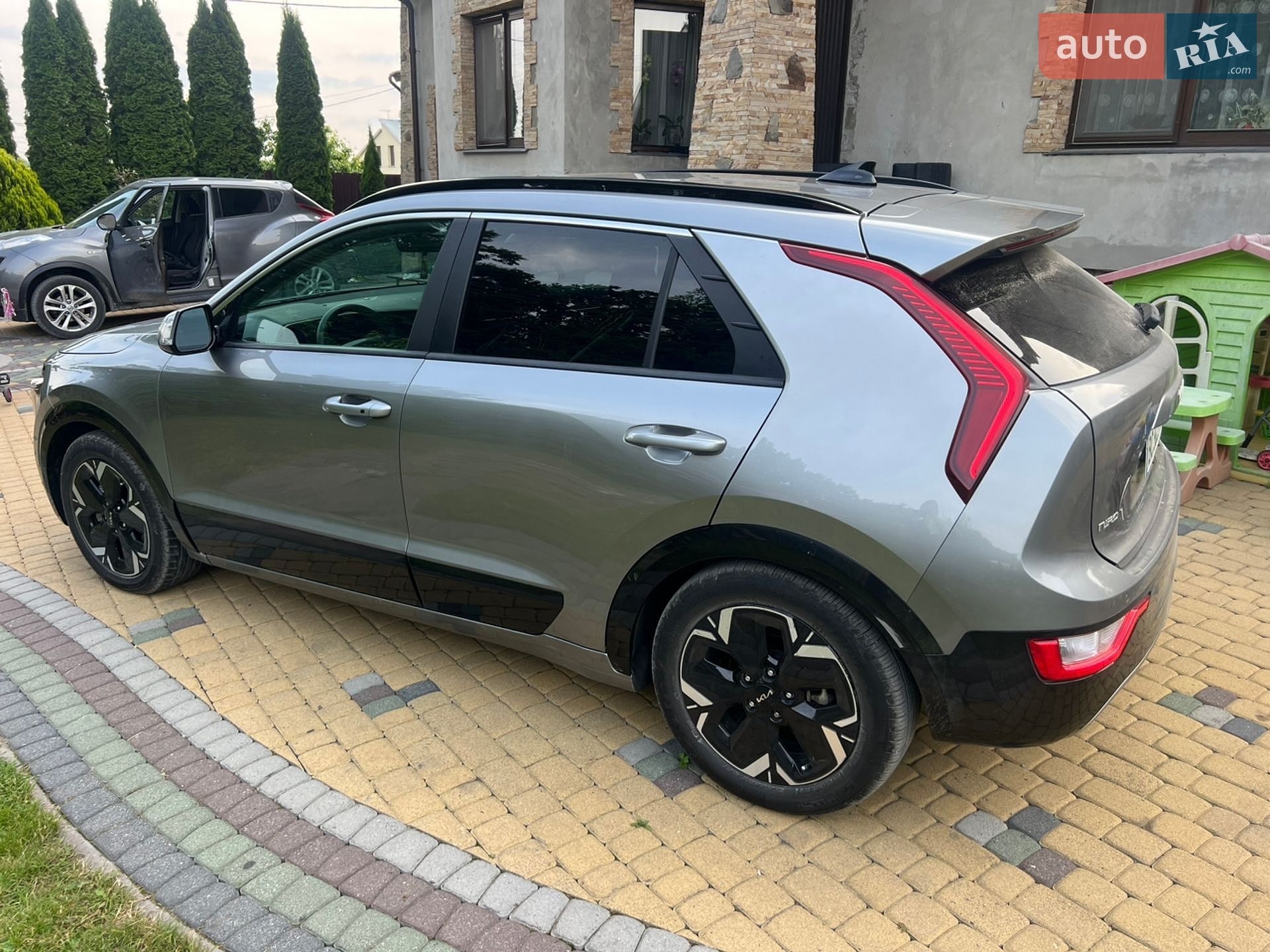 Kia Niro 2024 VIN KNDCR3L17R5121827 фото оголошення 4 з 15