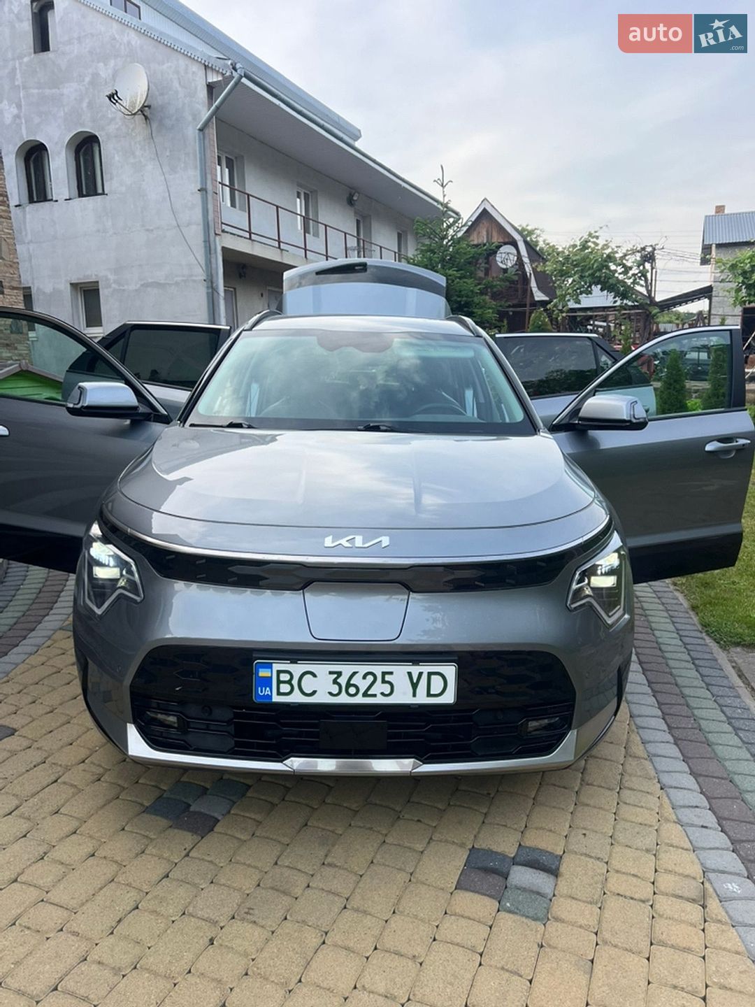 Kia Niro 2024 VIN KNDCR3L17R5121827 фото оголошення 12 з 15