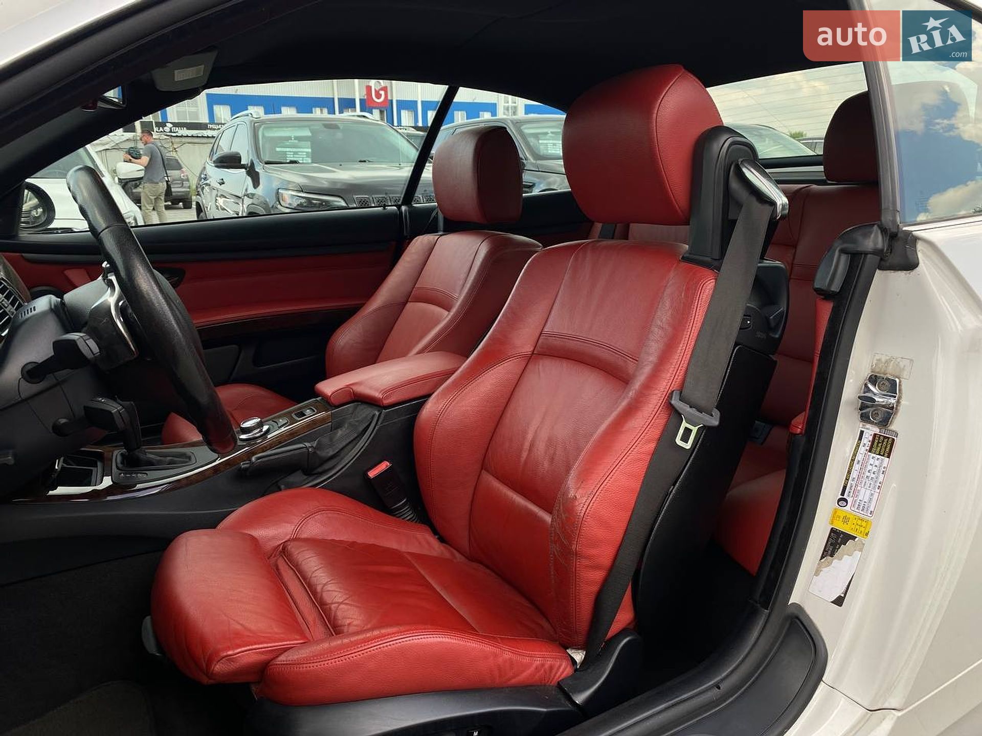 BMW 3 Series 2008 VIN WBAWL73518PX55174 фото оголошення 30 з 48