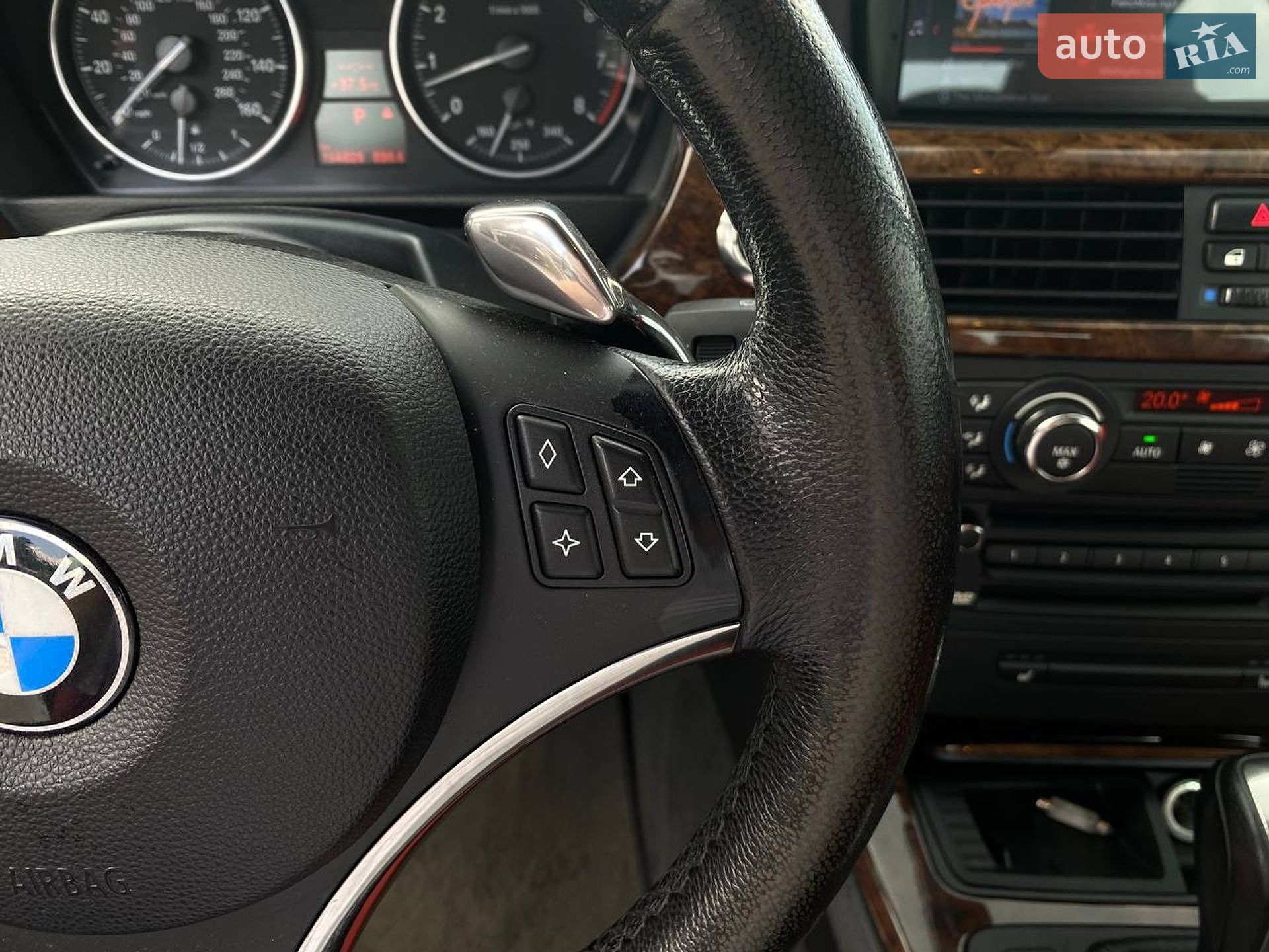 BMW 3 Series 2008 VIN WBAWL73518PX55174 фото оголошення 34 з 48