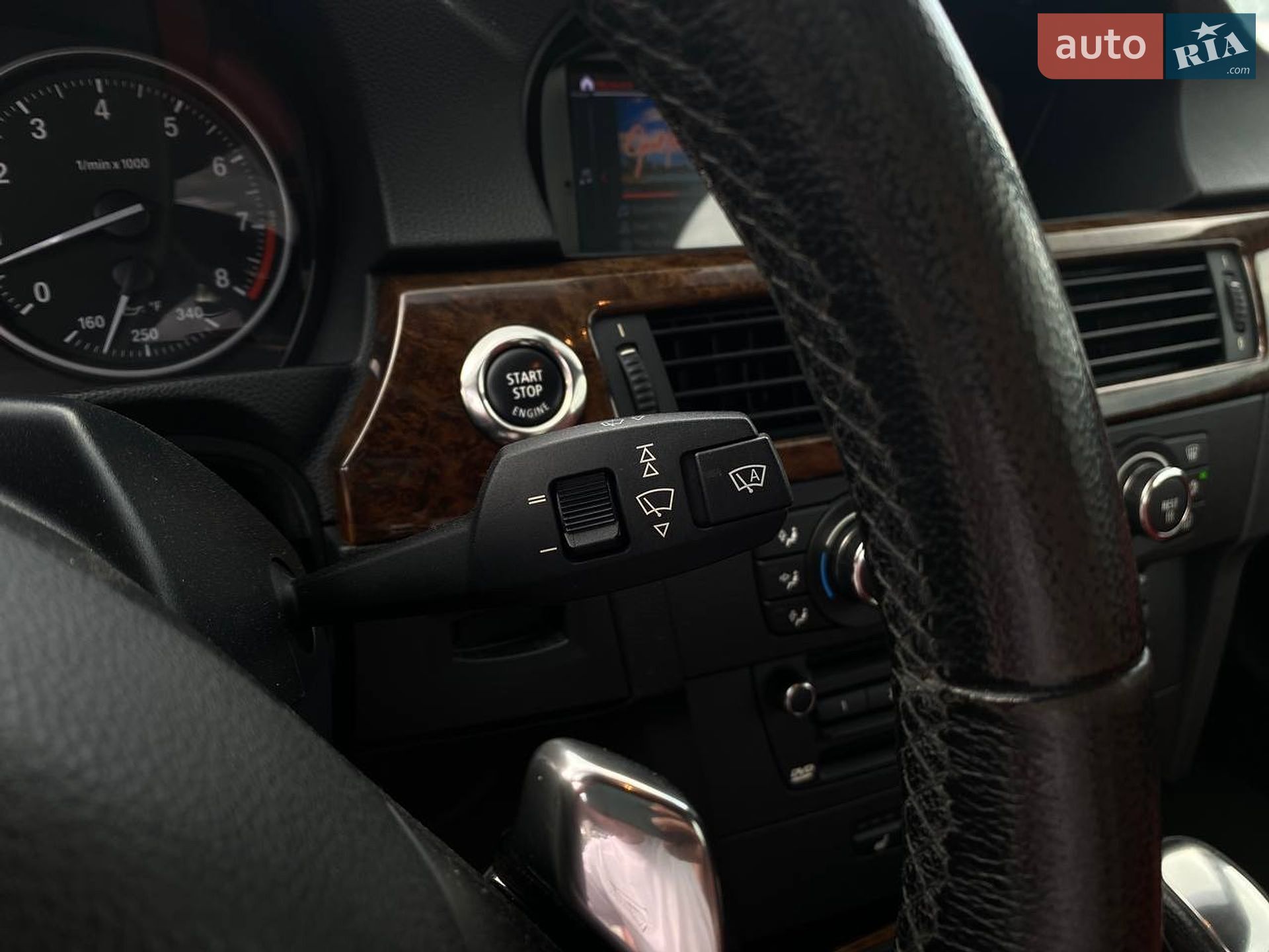 BMW 3 Series 2008 VIN WBAWL73518PX55174 фото оголошення 36 з 48