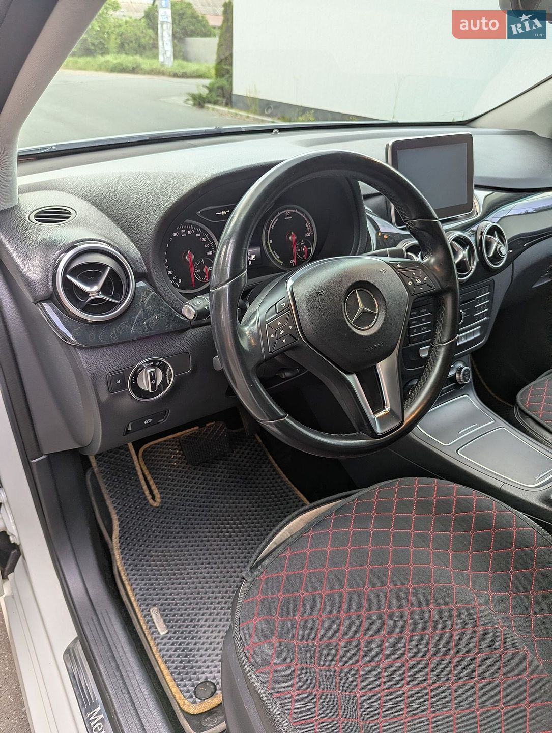Mercedes-Benz B-Class 2015 VIN WDDVP9AB8FJ006319 фото оголошення 15 з 20