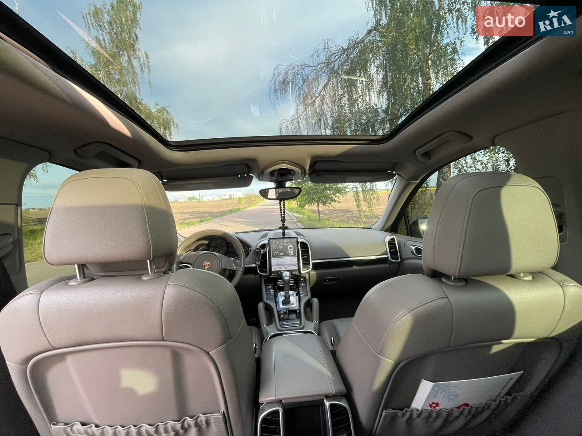 Porsche Cayenne 2011 VIN WP1AF2925CLA30034 фото оголошення 35 з 39