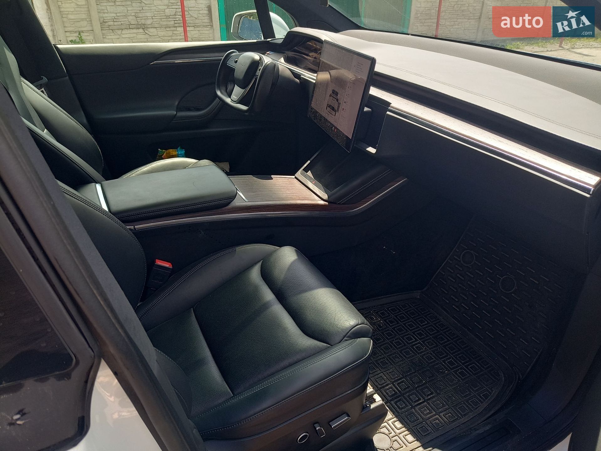 Tesla Model X 2022 VIN 7SAXCAE50NF344939 фото оголошення 3 з 8