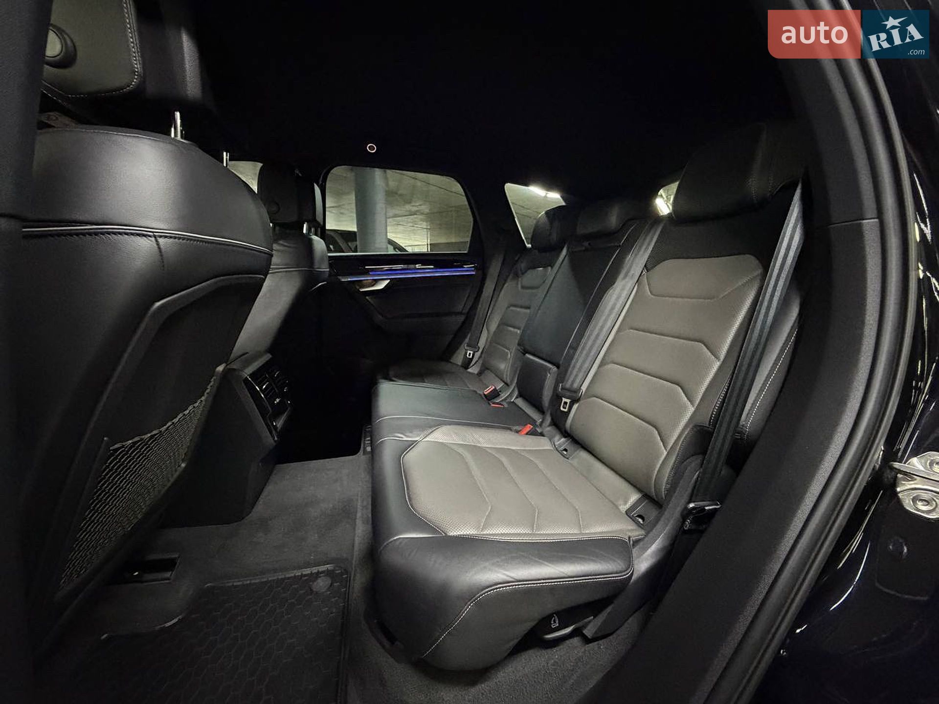 Volkswagen Touareg 2018 VIN WVGZZZCRZKD021924 фото оголошення 23 з 29