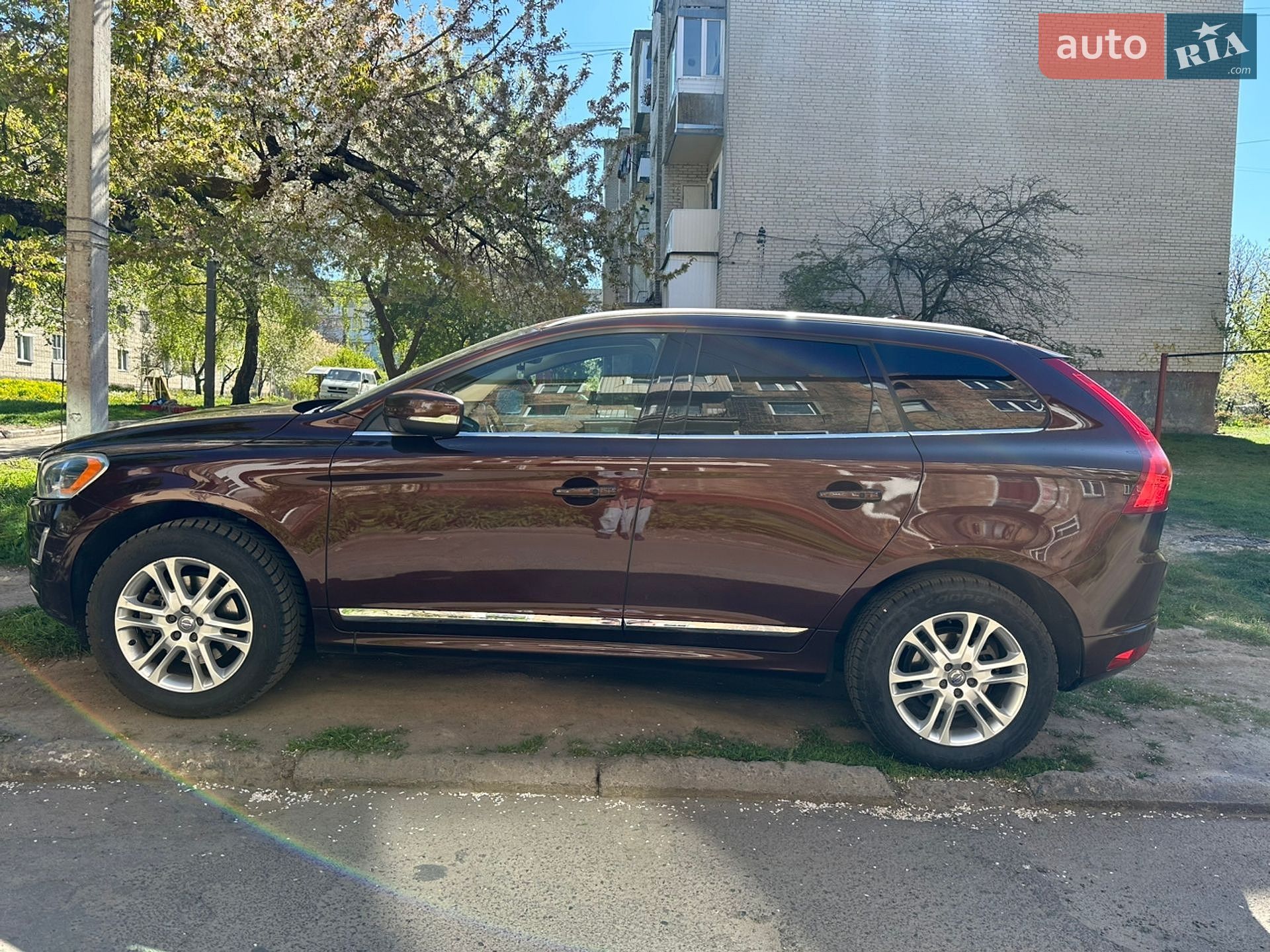 Volvo Xc60 2015 VIN YV440MDK4F2705835 фото оголошення 4 з 15