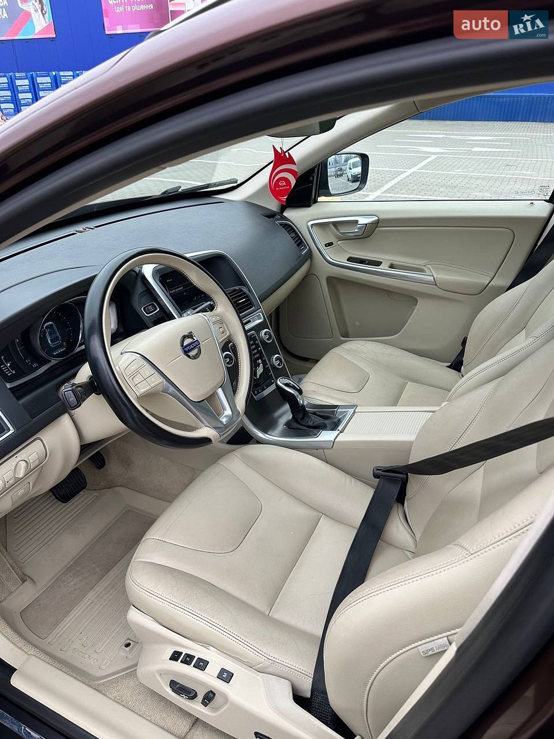 Volvo Xc60 2015 VIN YV440MDK4F2705835 фото оголошення 7 з 15