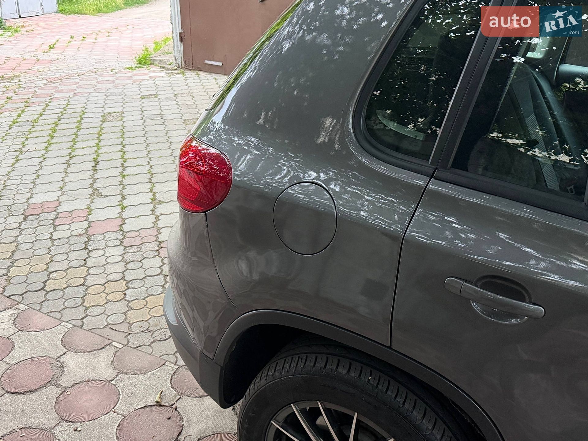 Volkswagen Tiguan 2015 VIN WVGBV7AX3FW569151 фото оголошення 4 з 6