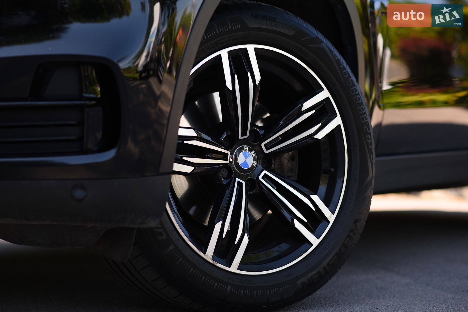 BMW X5 2015 VIN WBALS010300K98188 фото оголошення 10 з 30