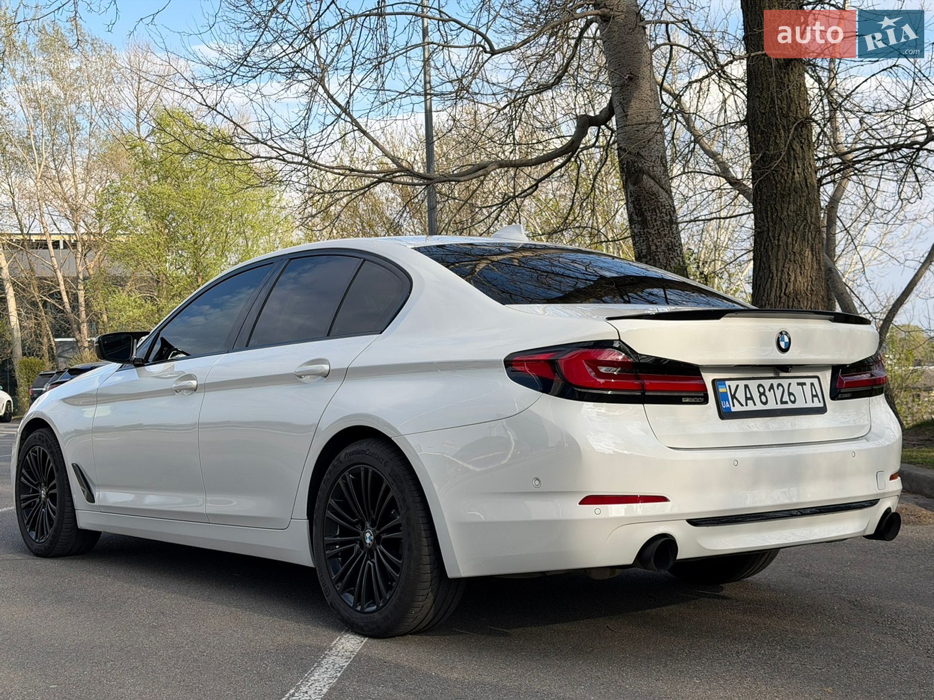 BMW 5 Series 2019 VIN WBAJA7C58KWW30654 фото оголошення 9 з 29