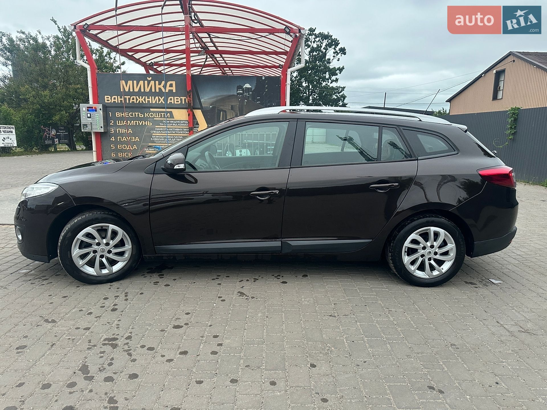 Renault Megane 2012 VIN VF1KZ140647468663 фото оголошення 4 з 8