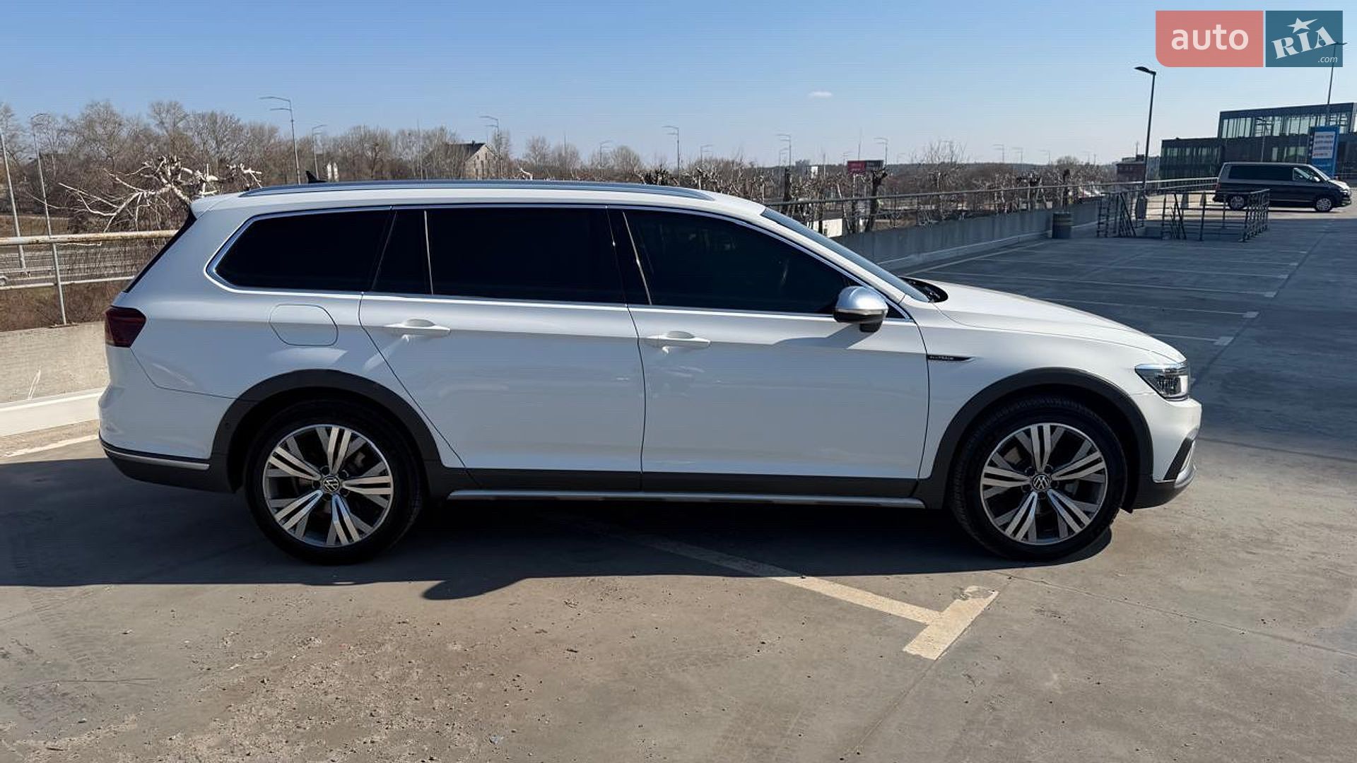 Volkswagen Passat 2021 VIN WVWZZZ3CZME106586 фото оголошення 32 з 45