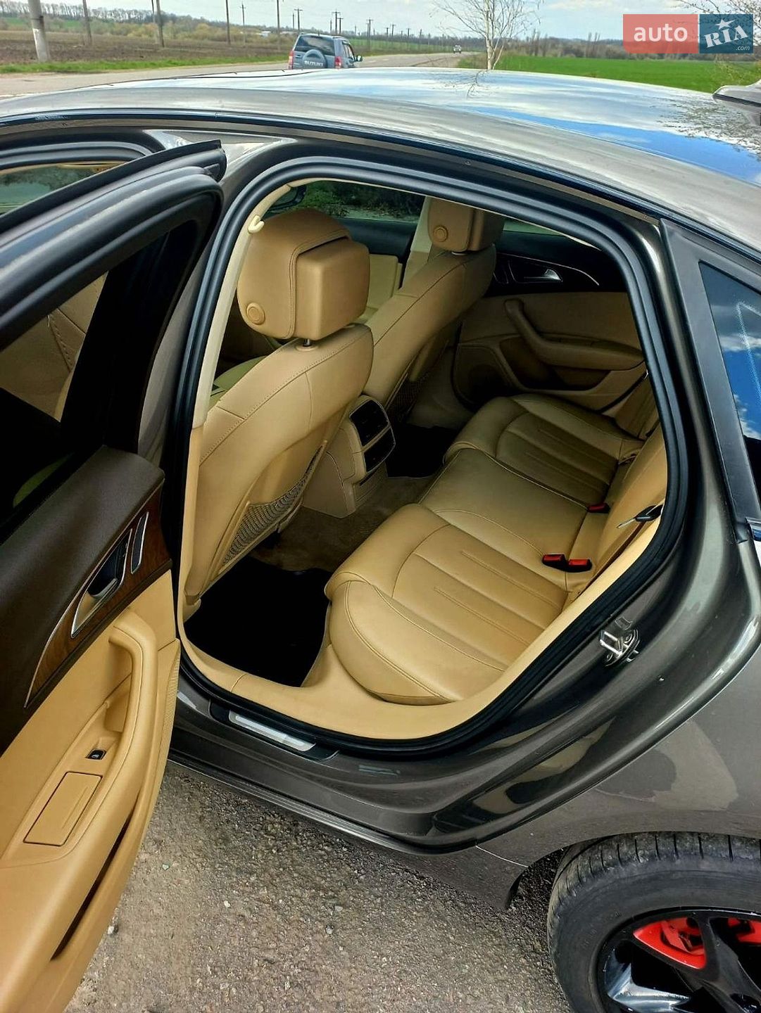 Audi A6 2011 VIN WAUGGAFC9CN057139 фото оголошення 7 з 12