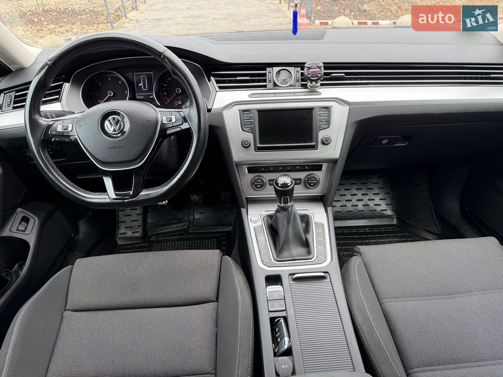 Volkswagen Passat 2017 VIN WVWZZZ3CZHP029875 фото оголошення 11 з 29