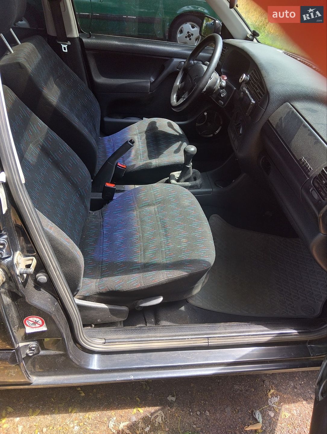 Volkswagen Golf 1997 VIN WVWZZZ1HZVW370090 фото оголошення 4 з 9