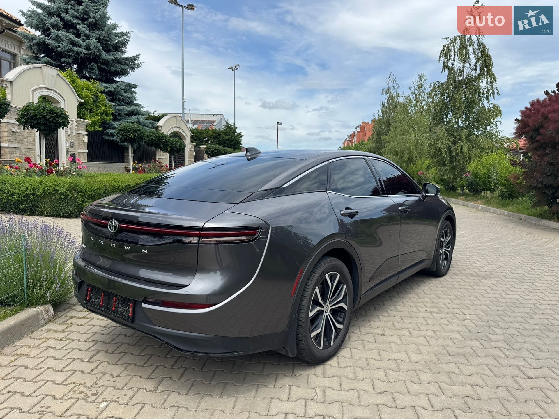 Toyota Crown 2023 VIN JTDAAAAF1P3017523 фото оголошення 5 з 30