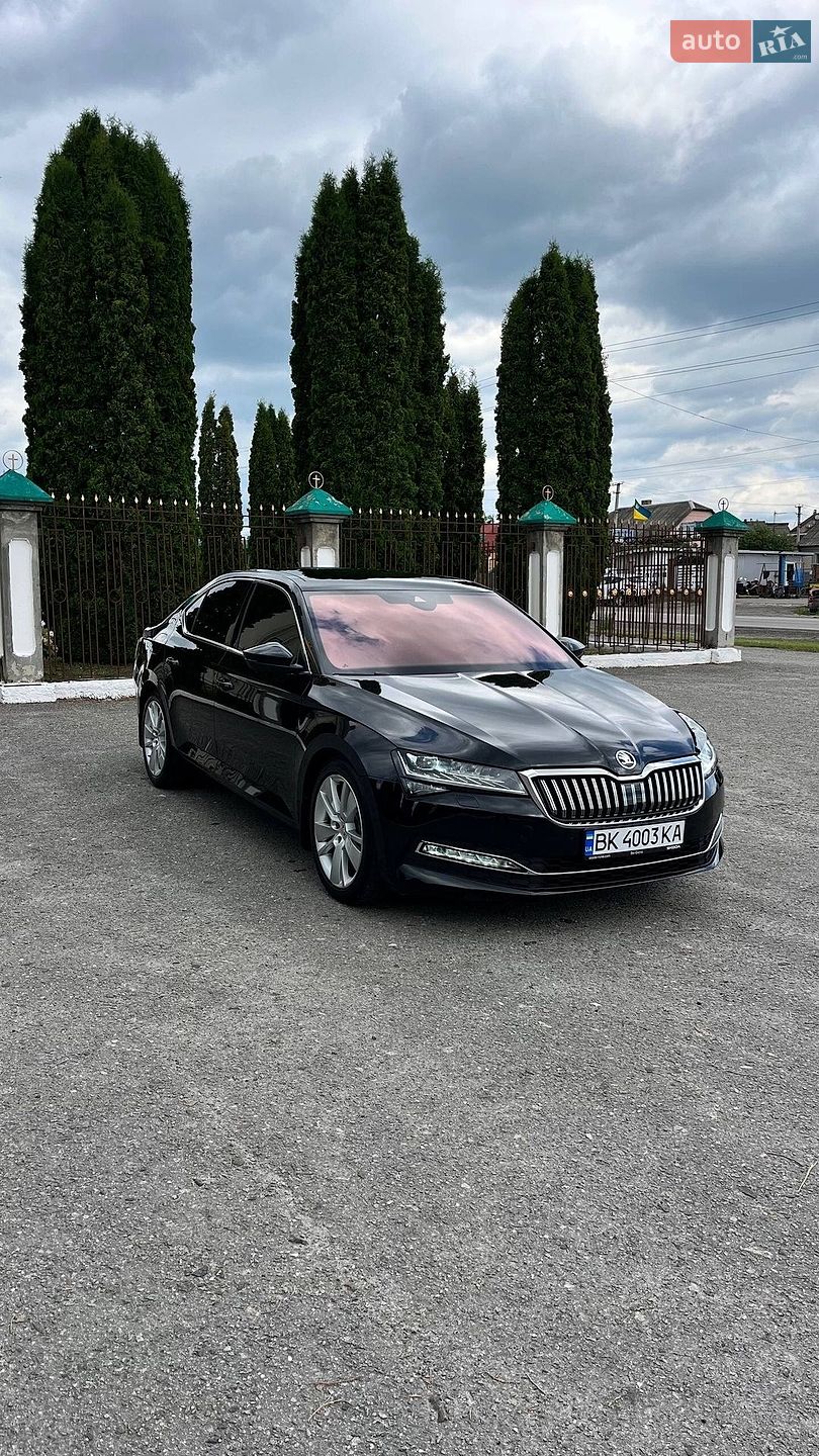 Skoda Superb 2022 VIN TMBAH7NP7N7010406 фото оголошення 4 з 48