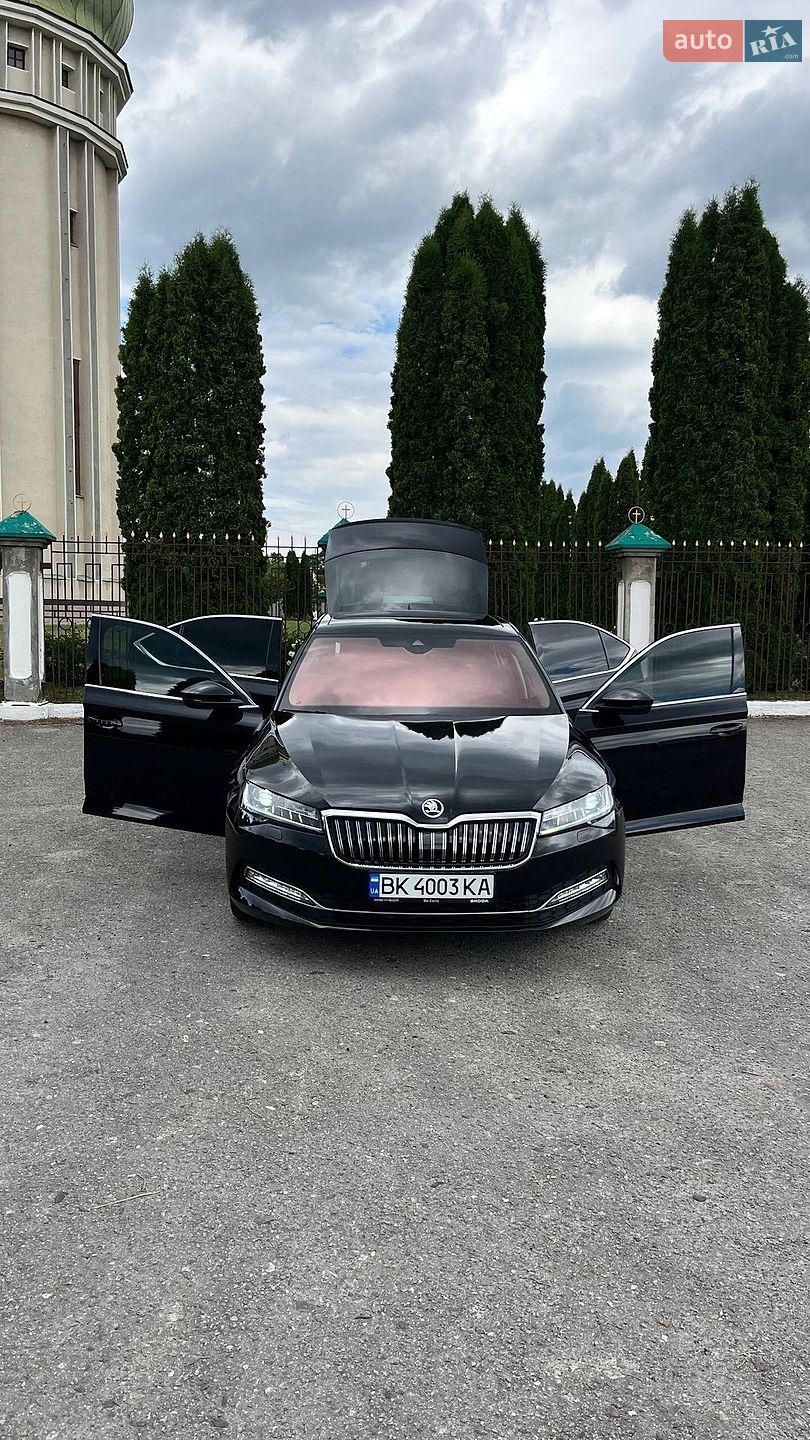Skoda Superb 2022 VIN TMBAH7NP7N7010406 фото оголошення 10 з 48