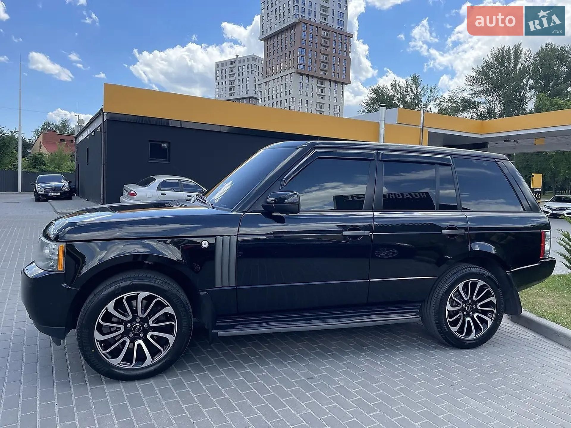 Land Rover Range Rover 2010 VIN SALMF1D49AA311045 фото оголошення 2 з 61