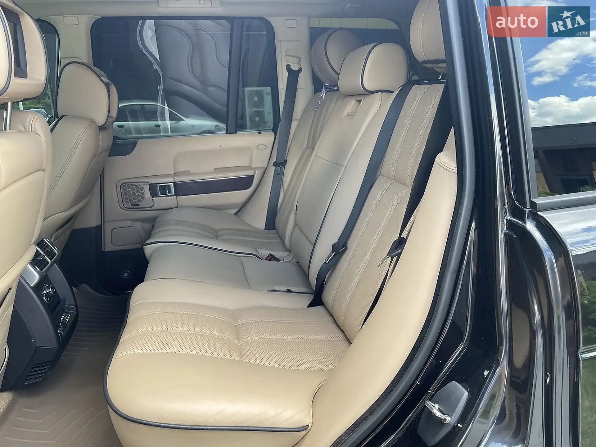 Land Rover Range Rover 2010 VIN SALMF1D49AA311045 фото оголошення 32 з 61