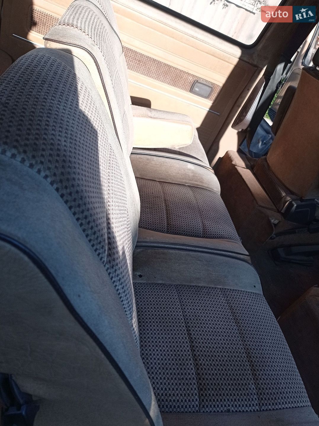Volkswagen Caravelle 1984 VIN VW2ZZZ25ZEH088378 фото оголошення 4 з 16