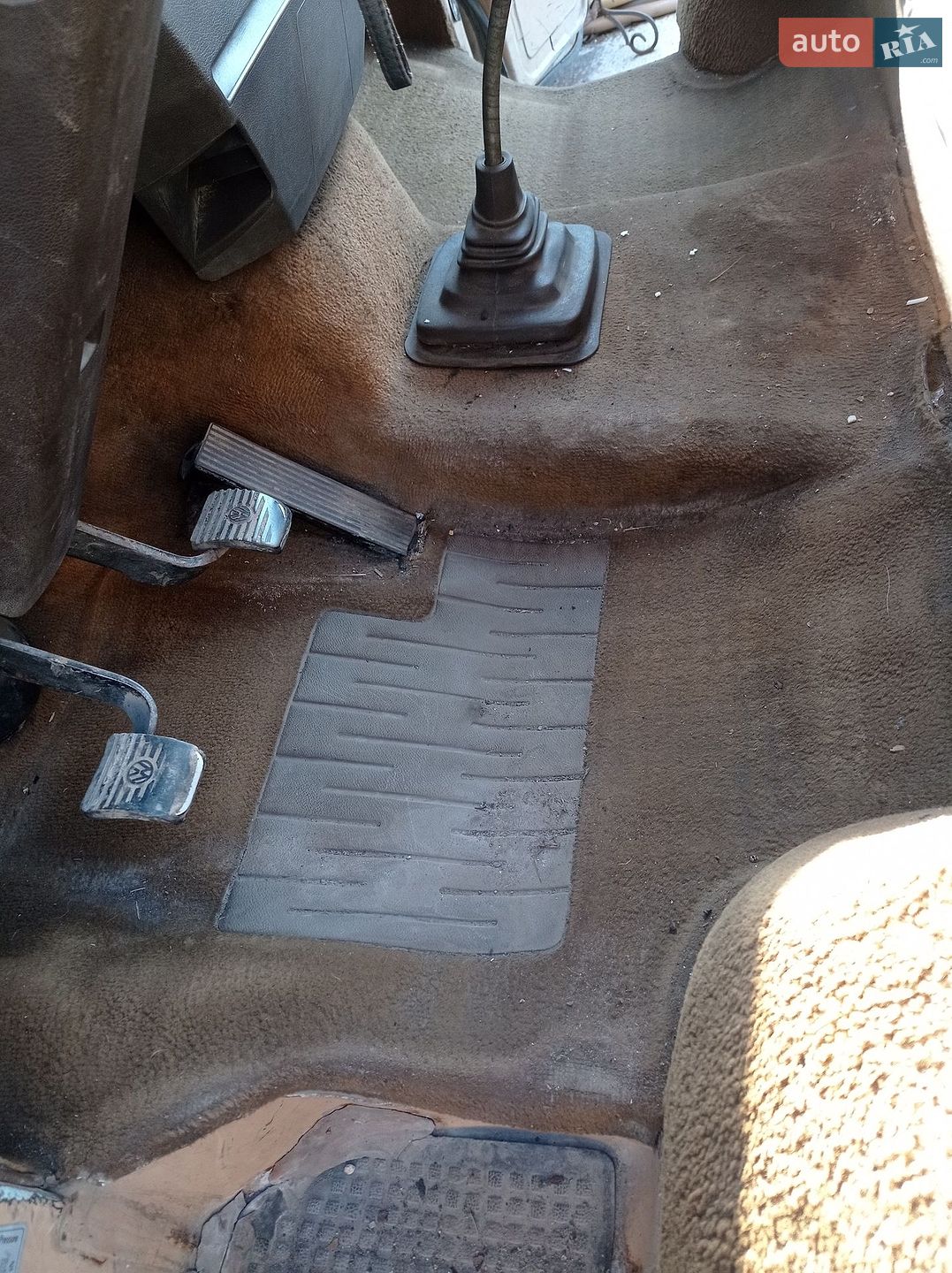 Volkswagen Caravelle 1984 VIN VW2ZZZ25ZEH088378 фото оголошення 7 з 16