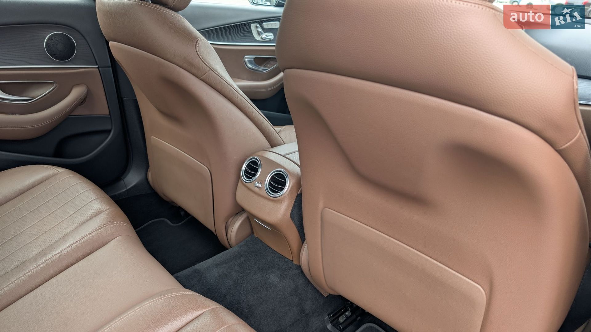 Mercedes-Benz E-Class 2019 VIN WDD2130431A688918 фото оголошення 13 з 17