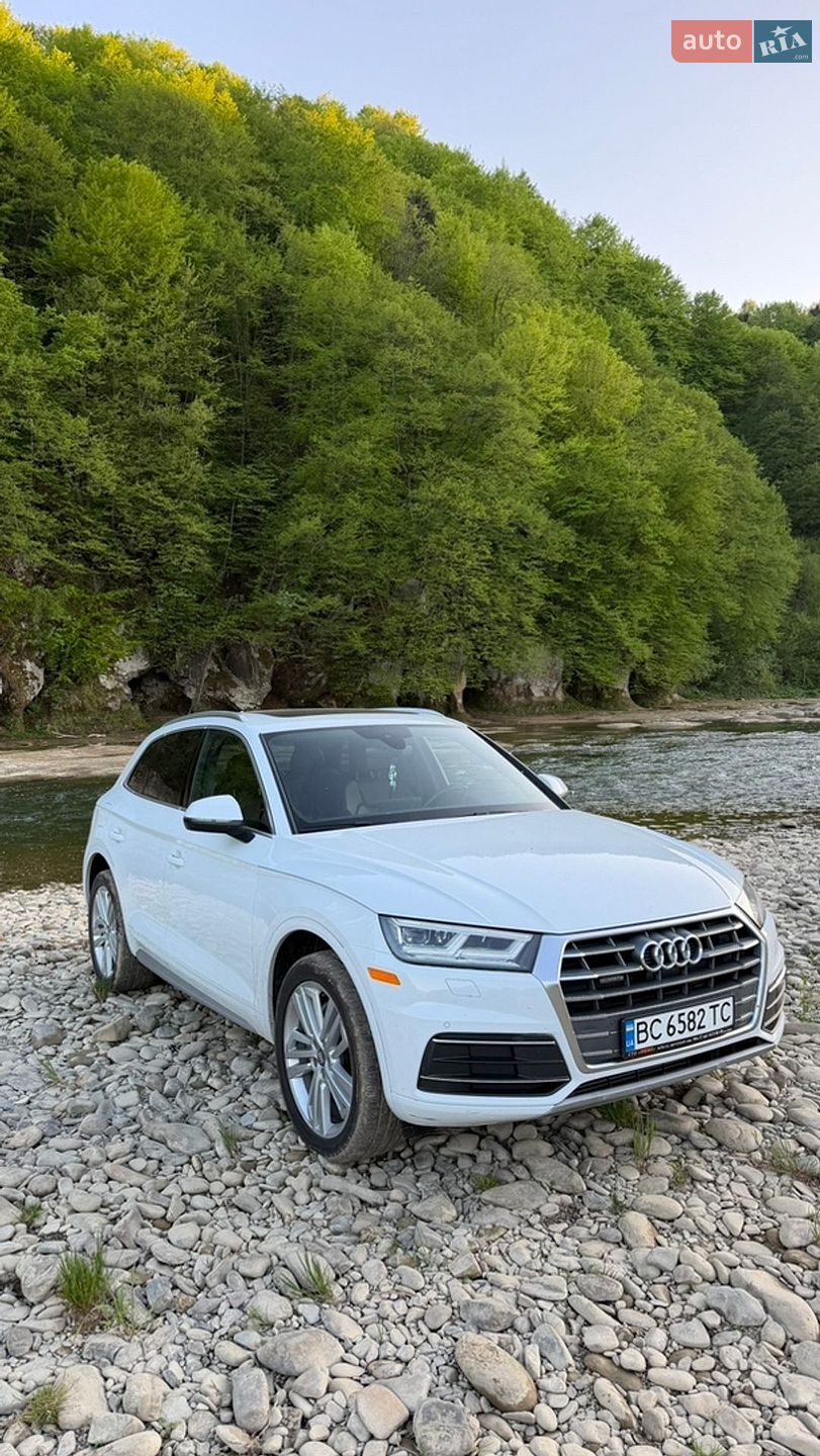 Audi Q5 2019 VIN WA1BNAFY1L2020385 фото оголошення 4 з 26