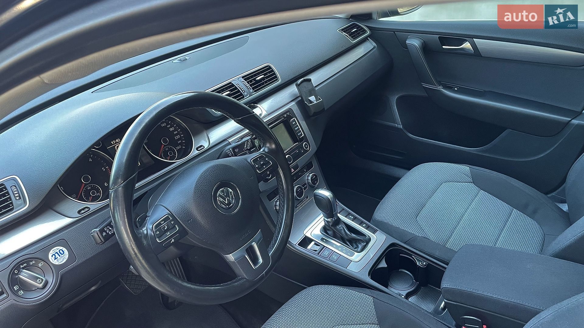 Volkswagen Passat 2013 VIN WVWZZZ3CZDE120936 фото оголошення 12 з 58