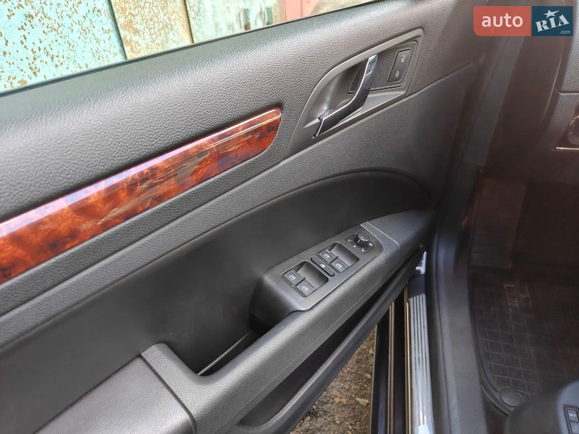 Skoda Superb 2010 VIN TMBJH73TXB9042069 фото оголошення 91 з 137