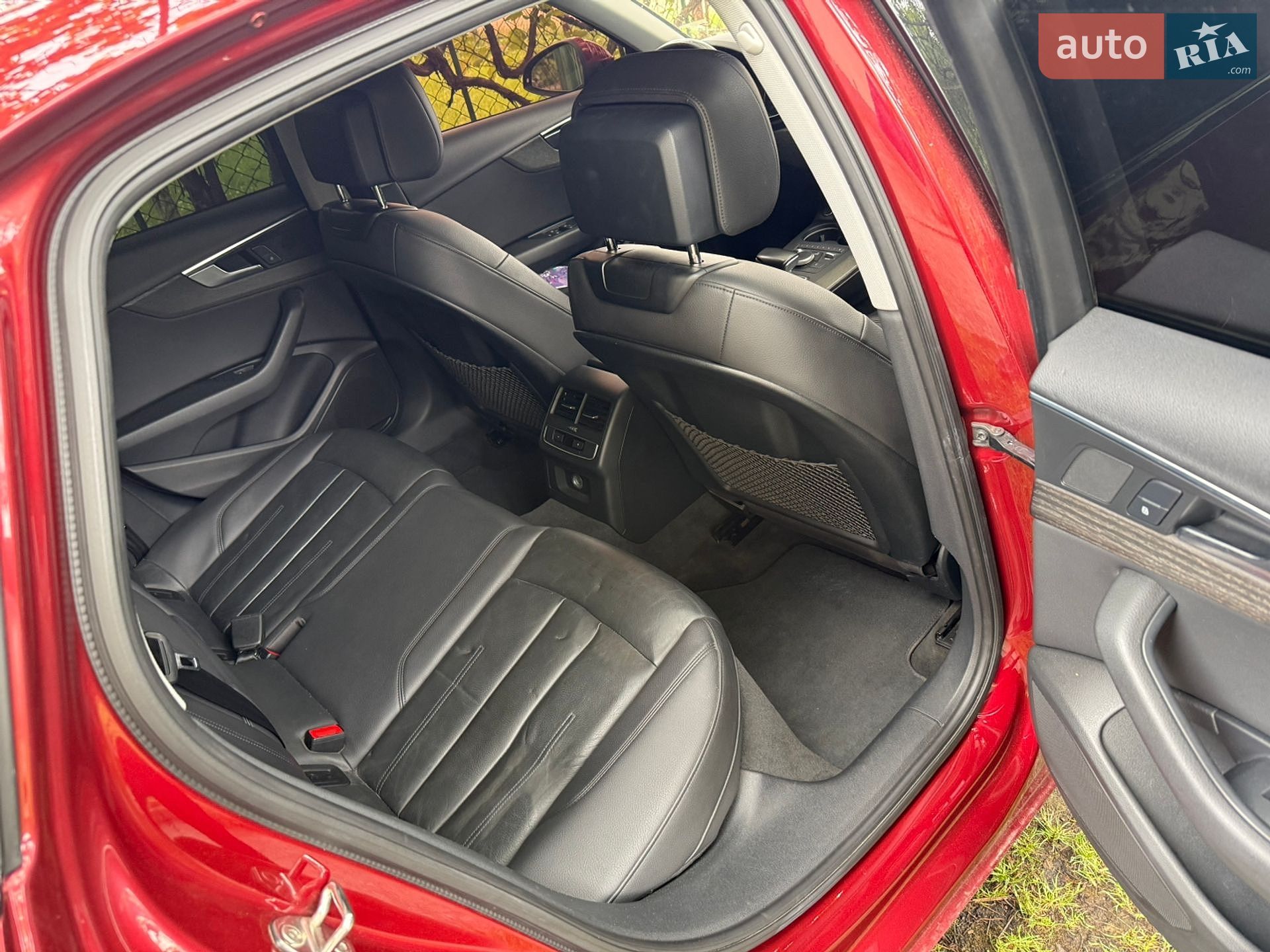 Audi A4 2019 VIN WAUGMAF45KN017107 фото оголошення 31 з 31