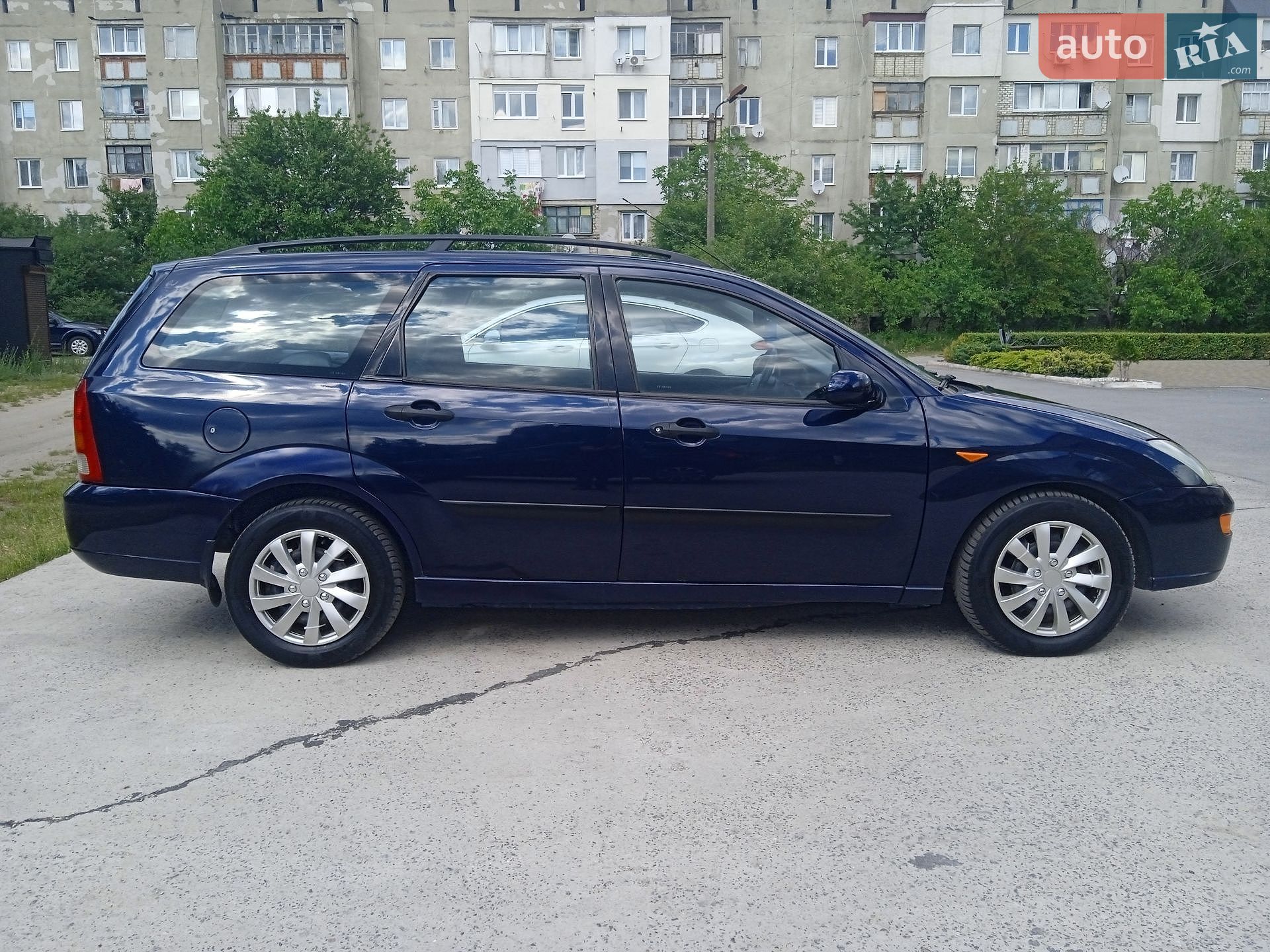 Ford Focus 2001 VIN WF0NXXGCDNYY15947 фото оголошення 4 з 45