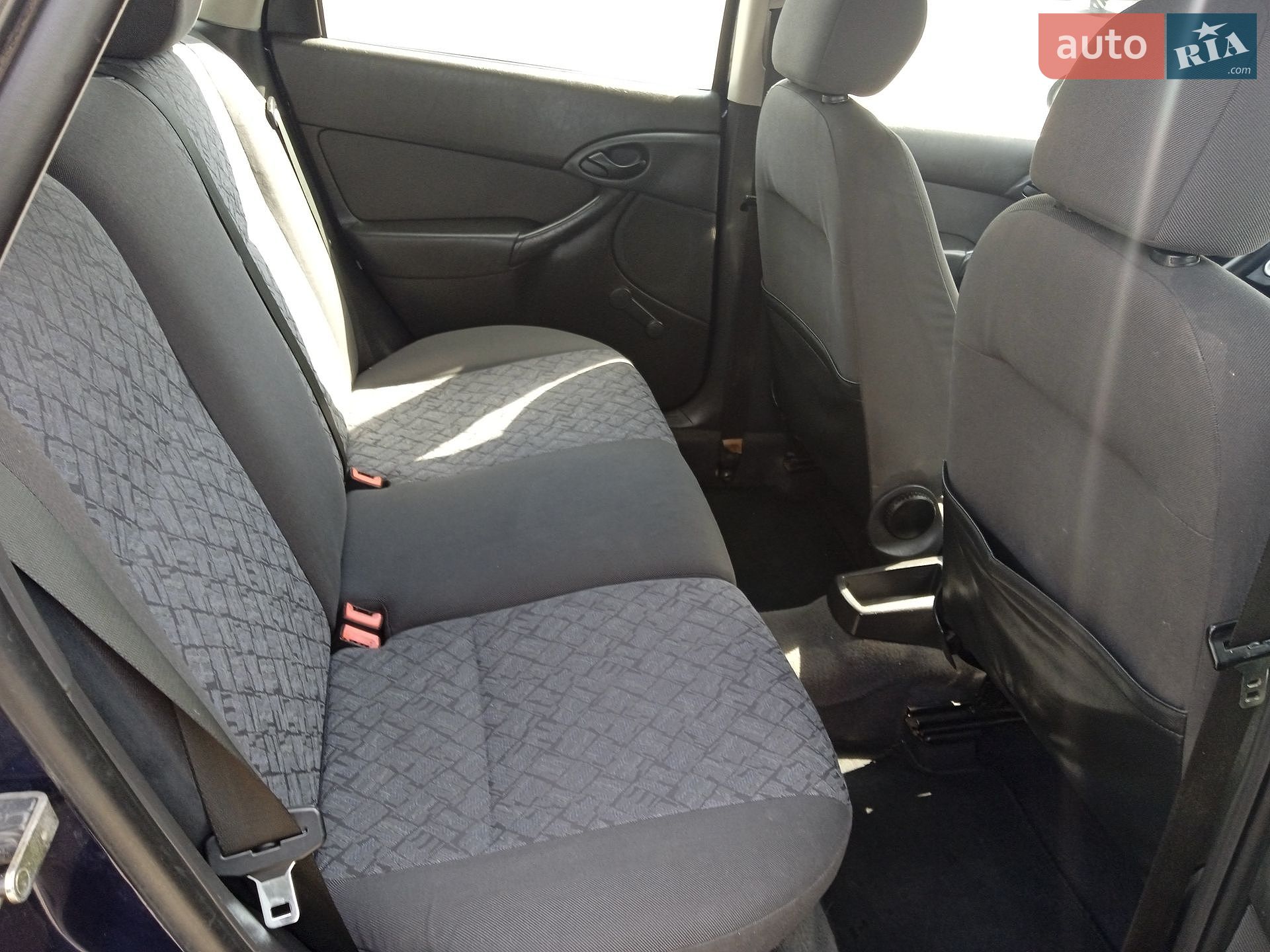 Ford Focus 2001 VIN WF0NXXGCDNYY15947 фото оголошення 33 з 45