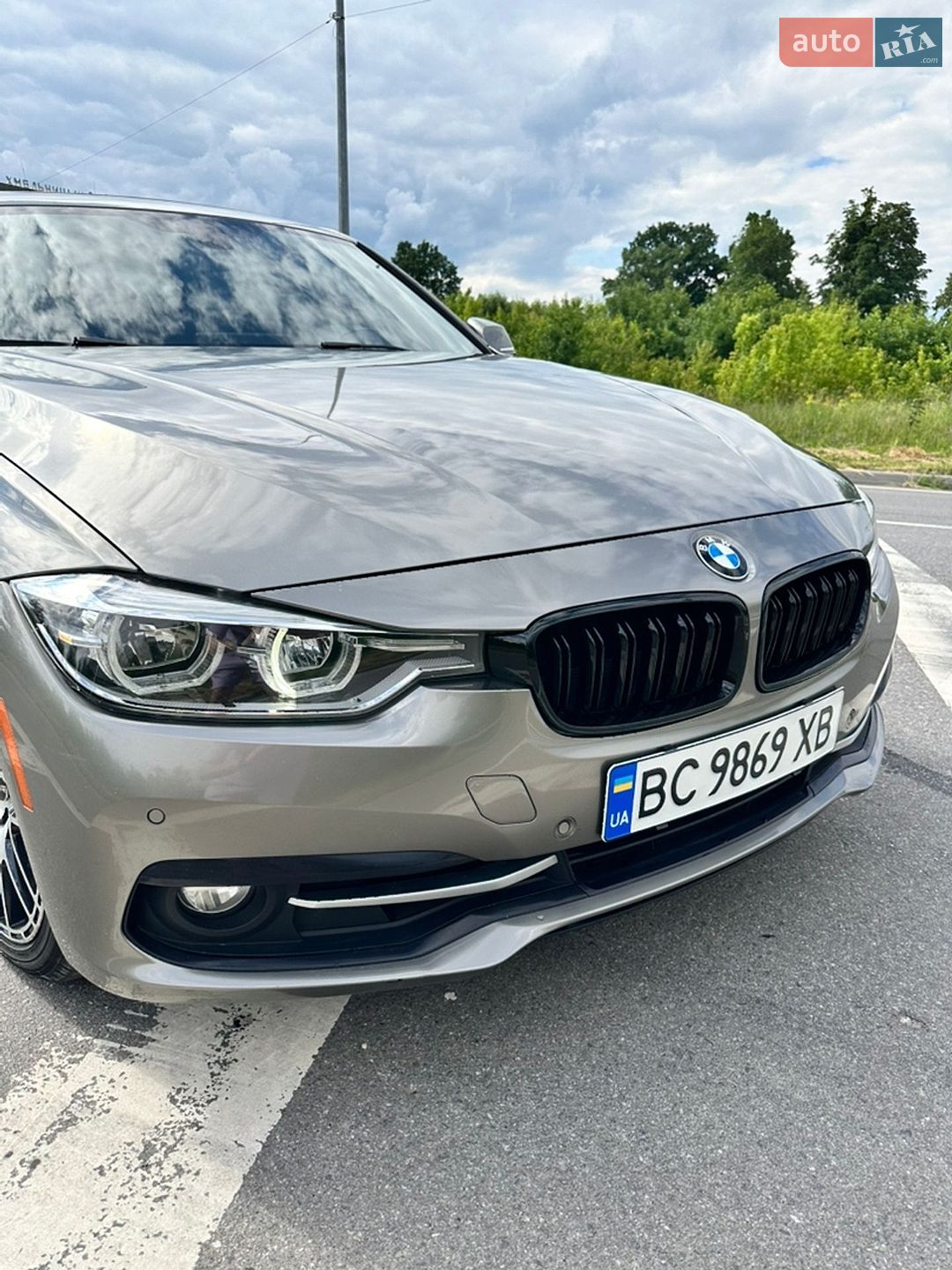BMW 3 Series 2017 VIN WBA8D9G5XJNU67070 фото оголошення 10 з 26
