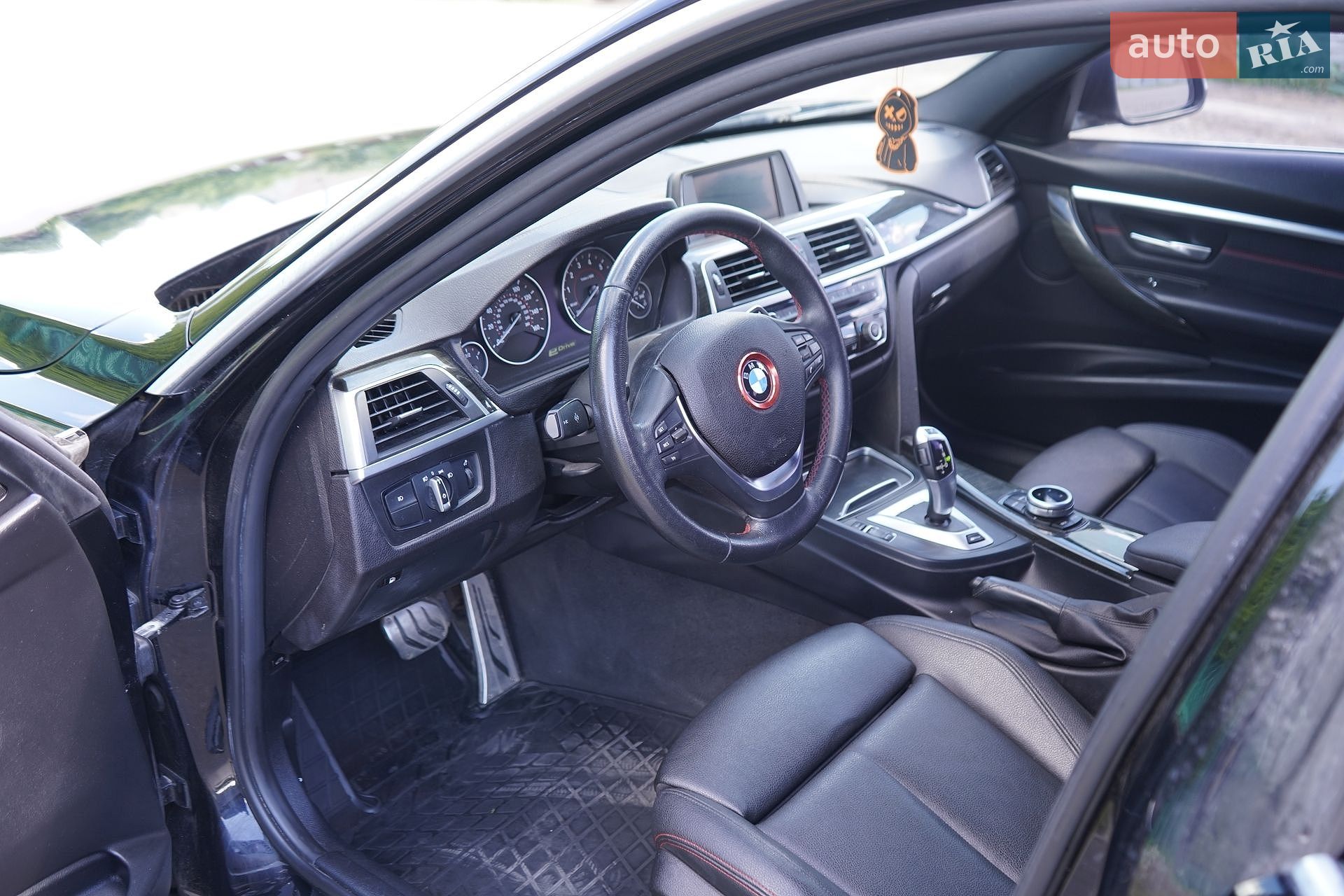 BMW 3 Series 2018 VIN WBA8E1C55JA756305 фото оголошення 9 з 21