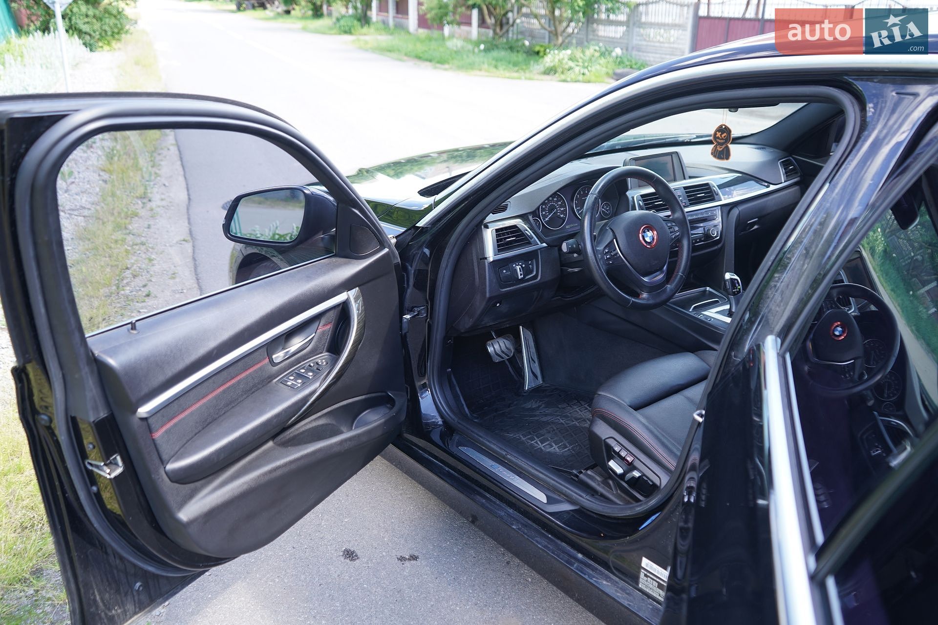 BMW 3 Series 2018 VIN WBA8E1C55JA756305 фото оголошення 8 з 21