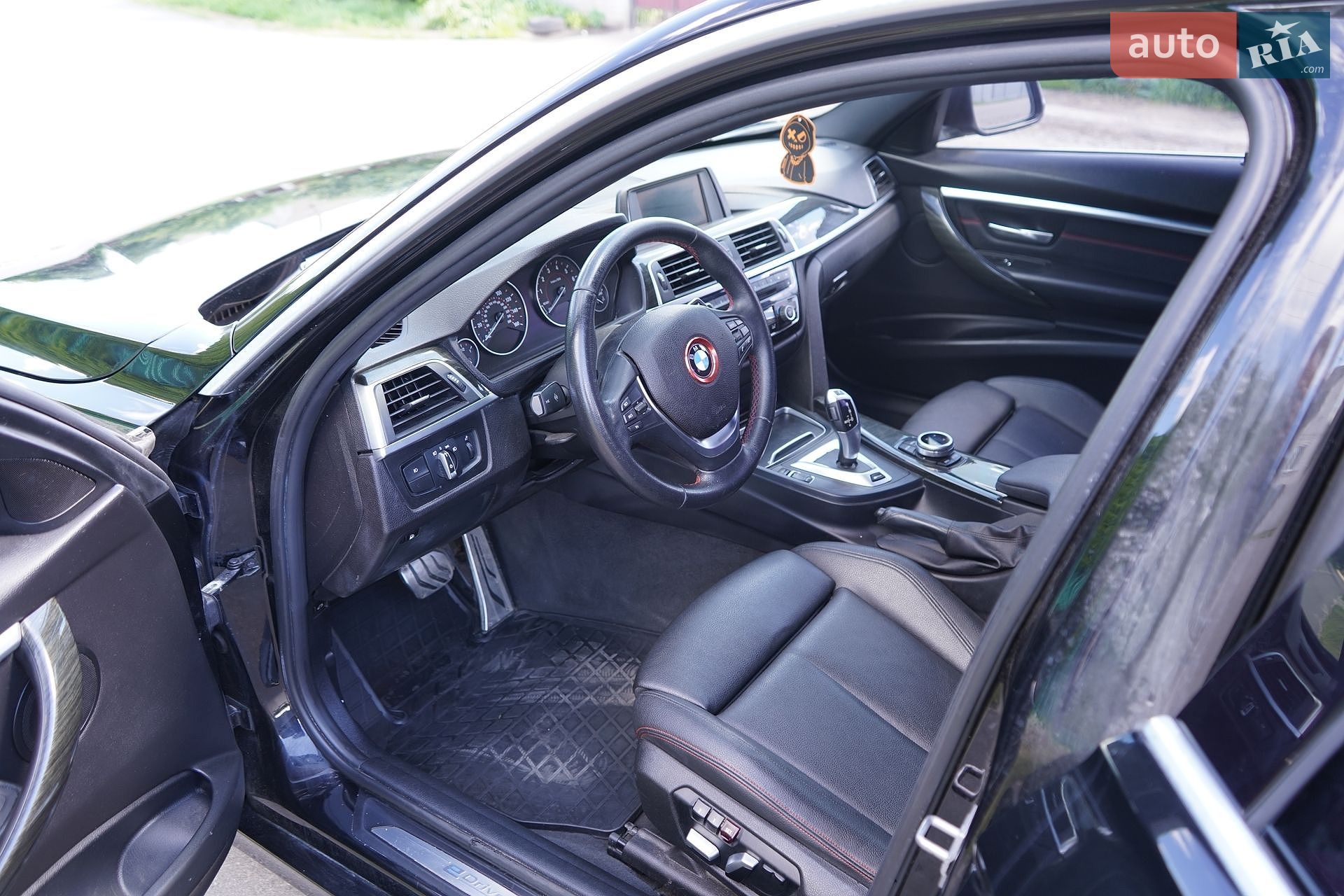 BMW 3 Series 2018 VIN WBA8E1C55JA756305 фото оголошення 10 з 21