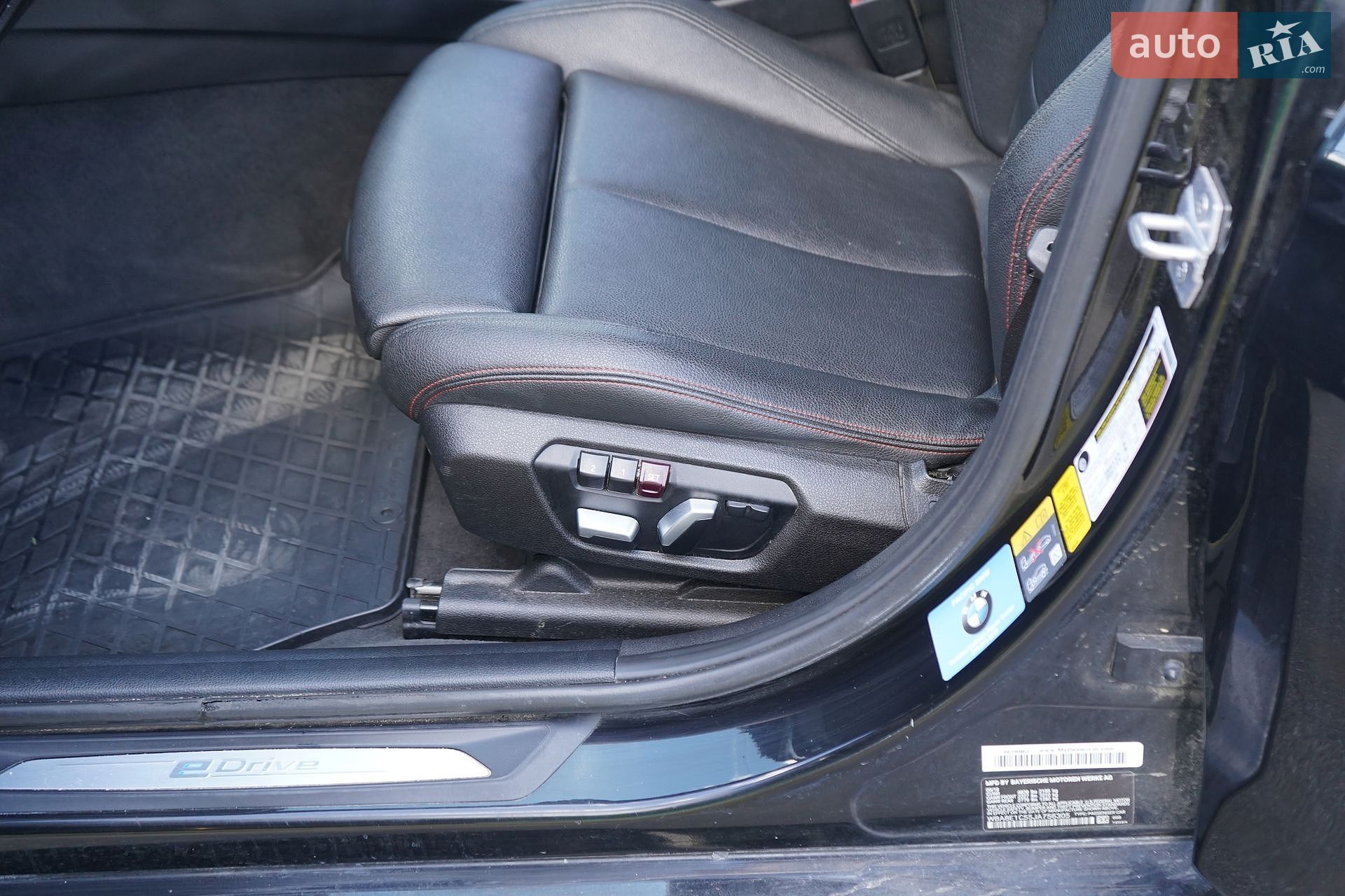 BMW 3 Series 2018 VIN WBA8E1C55JA756305 фото оголошення 11 з 21