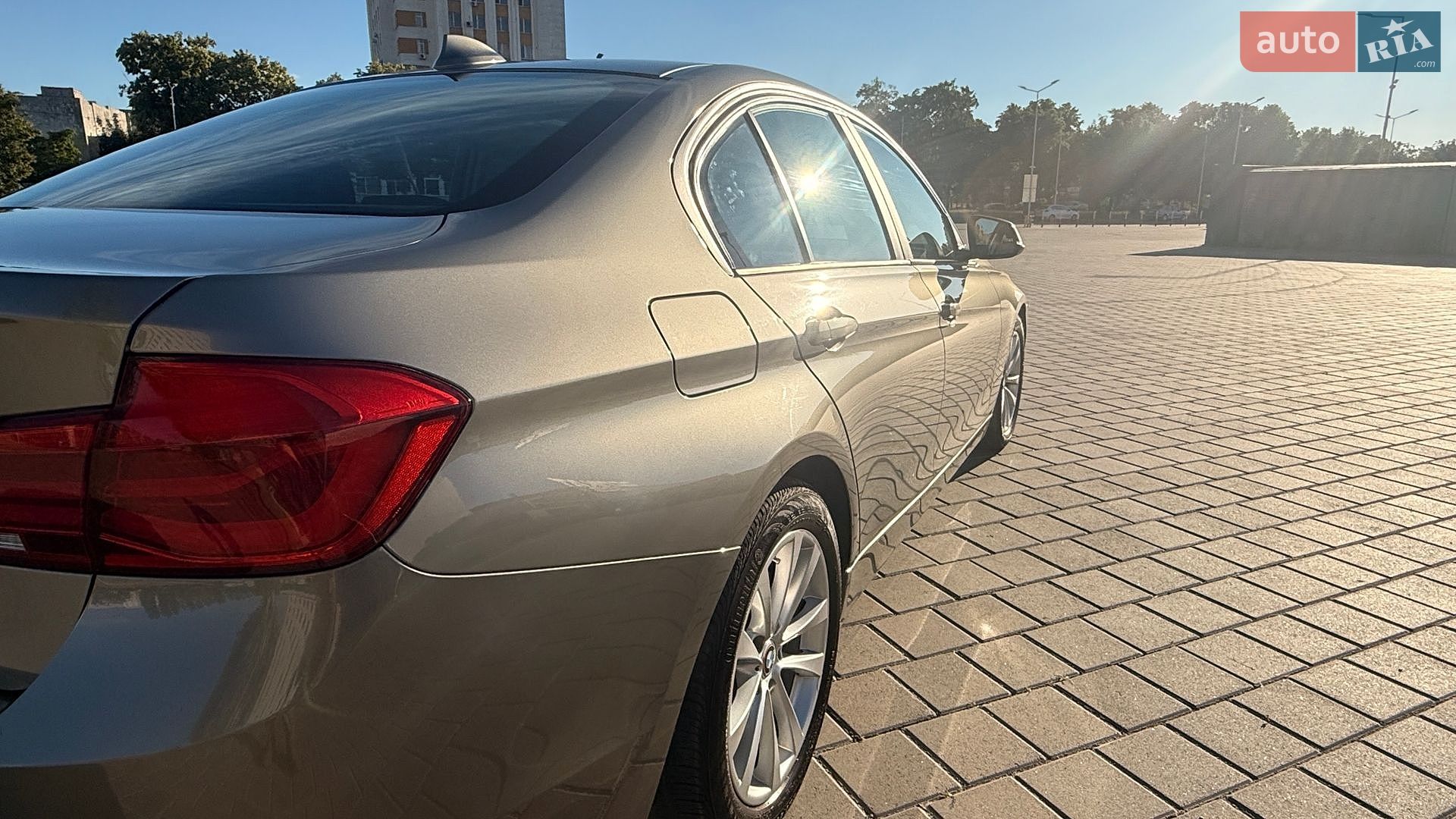 BMW 3 Series 2016 VIN WBA8E5G54GNT95037 фото оголошення 7 з 27