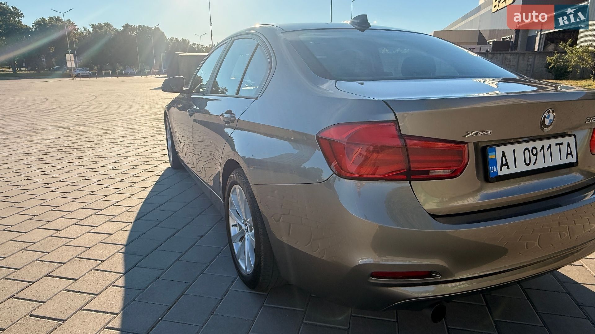 BMW 3 Series 2016 VIN WBA8E5G54GNT95037 фото оголошення 10 з 27