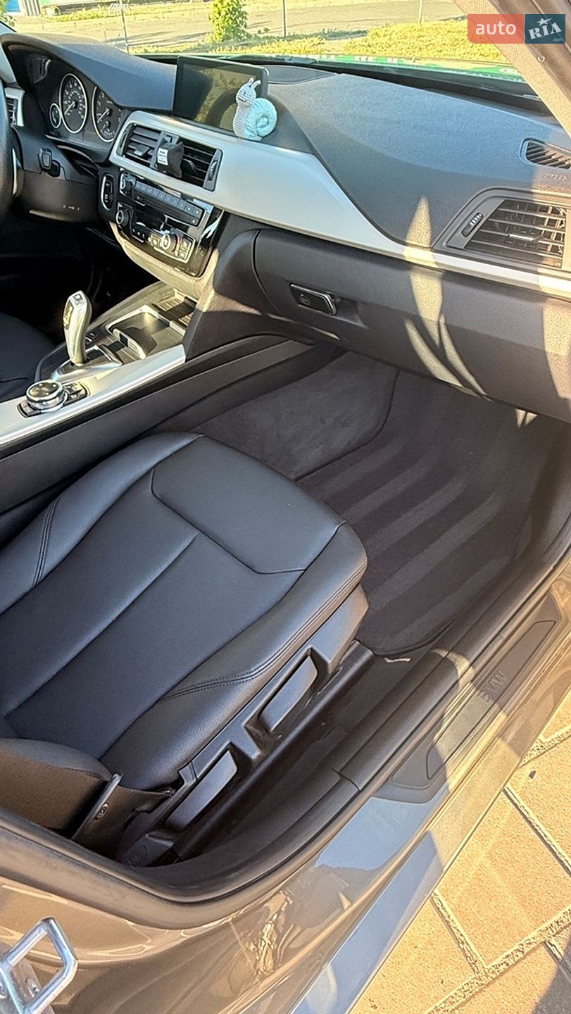 BMW 3 Series 2016 VIN WBA8E5G54GNT95037 фото оголошення 18 з 27