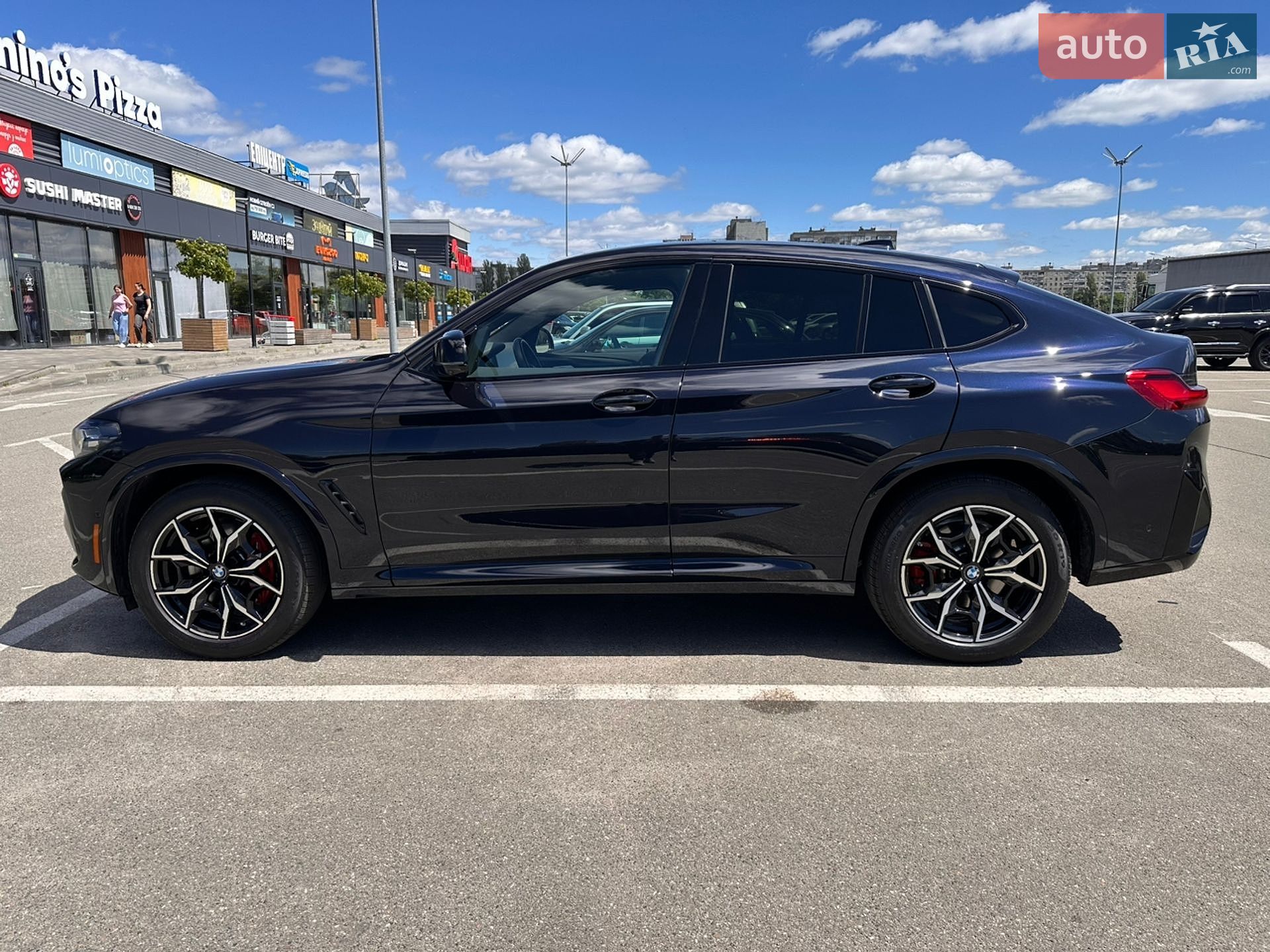 BMW X4 2023 VIN 5UX43DT06R9V05852 фото оголошення 3 з 15