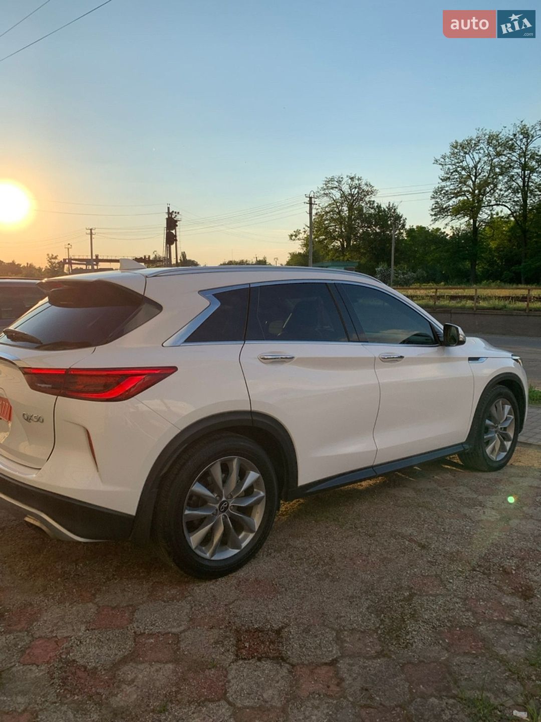 Infiniti QX50 2020 VIN 3PCAJ5M11LF101796 фото оголошення 10 з 29