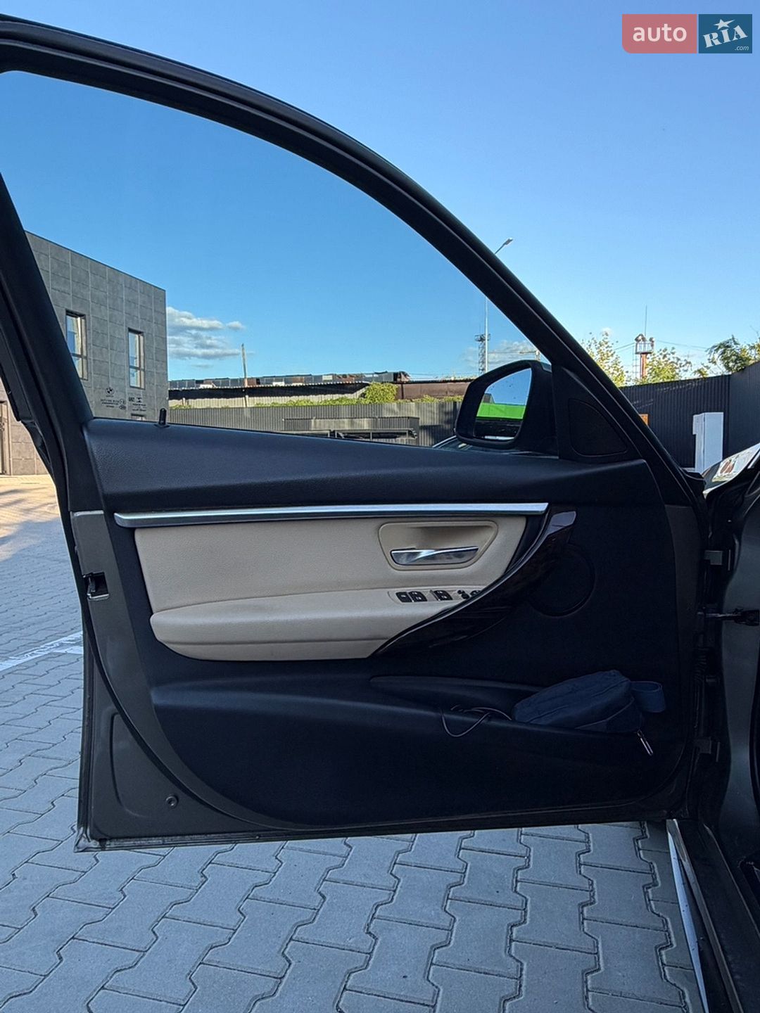 BMW 3 Series 2017 VIN WBA8B9G33HNU57141 фото оголошення 20 з 26