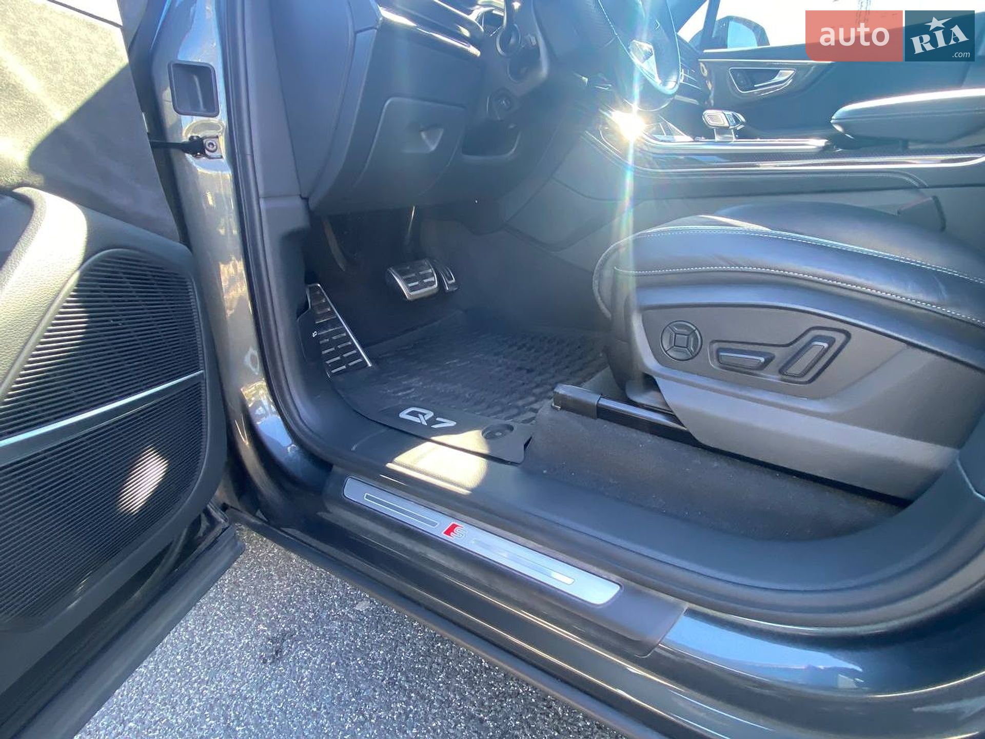 Audi SQ7 2021 VIN WAUZZZ4M8MD039252 фото оголошення 7 з 18