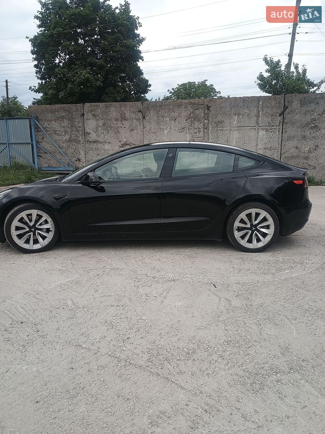 Tesla Model 3 2022 VIN 5YJ3E1EB1NF143286 фото оголошення 4 з 10