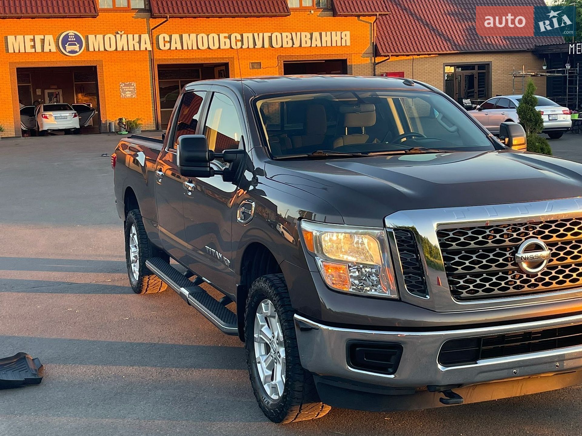 Nissan Titan 2017 VIN 1N6BA1F31HN528221 фото оголошення 2 з 31
