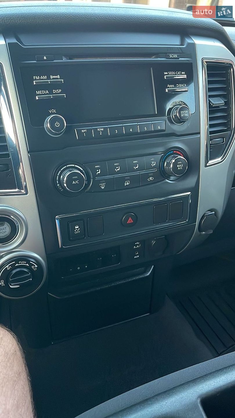 Nissan Titan 2017 VIN 1N6BA1F31HN528221 фото оголошення 14 з 31