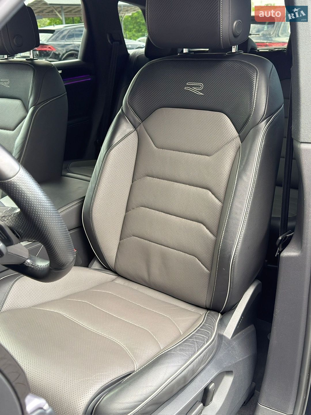 Volkswagen Touareg 2022 VIN WVGZZZCRZND017354 фото оголошення 4 з 63