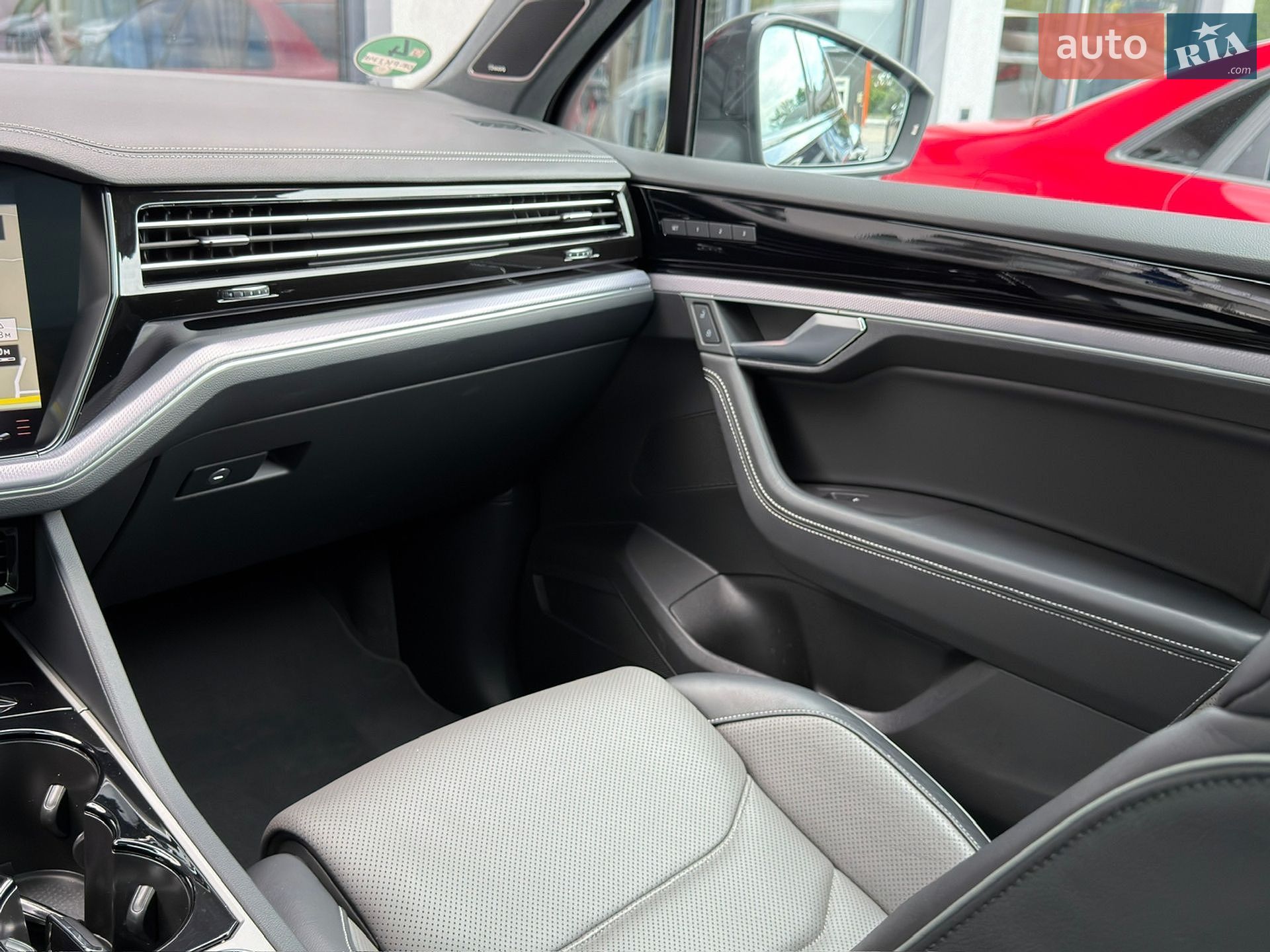 Volkswagen Touareg 2022 VIN WVGZZZCRZND017354 фото оголошення 5 з 63